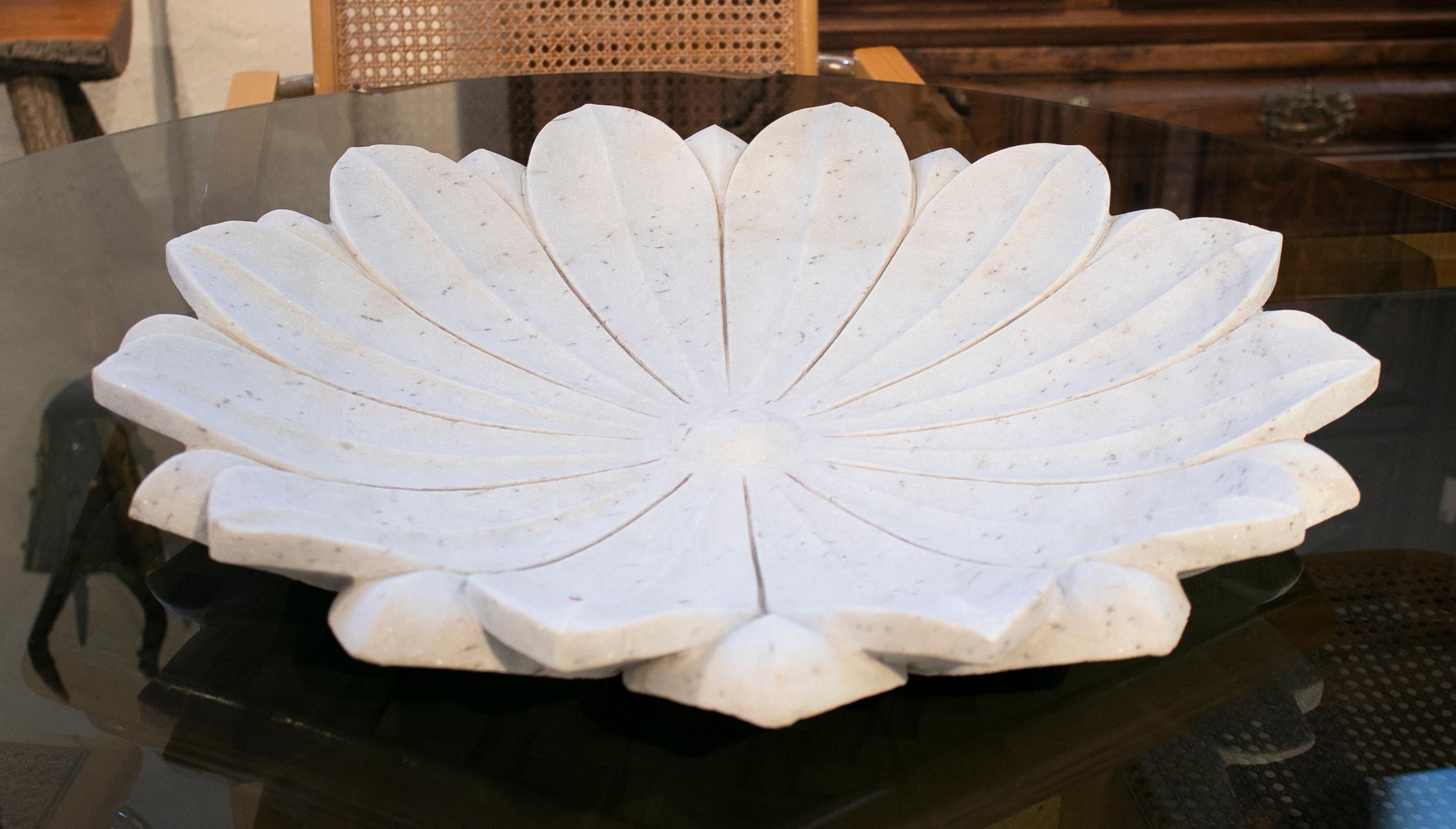 1990s Spanish hand carved lotus flower white marble floor fountain.