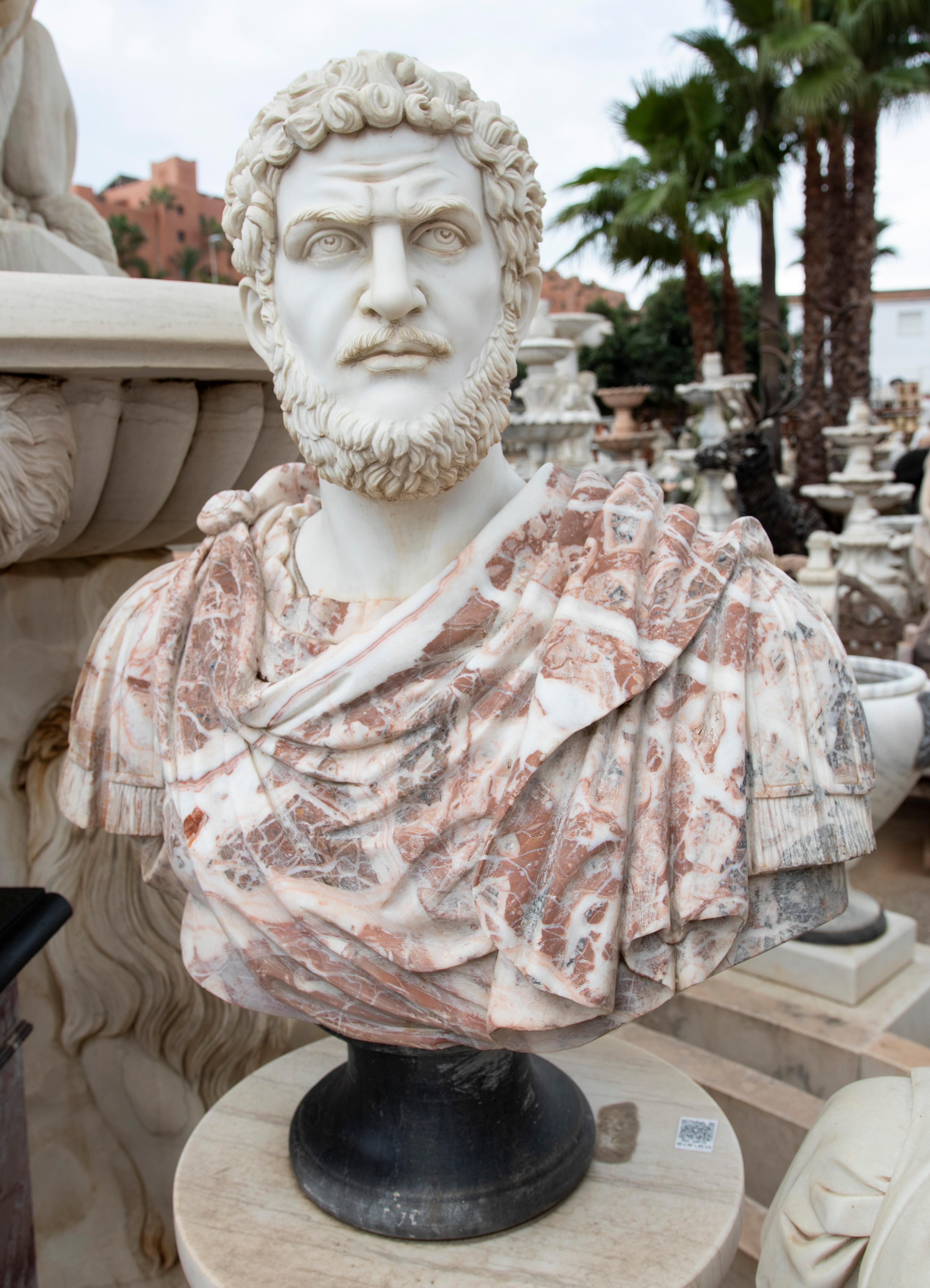 Classical 1990s Spanish hand carved Roman emperor Marcus Aurelius Carrara white and Alicante red marble bust.