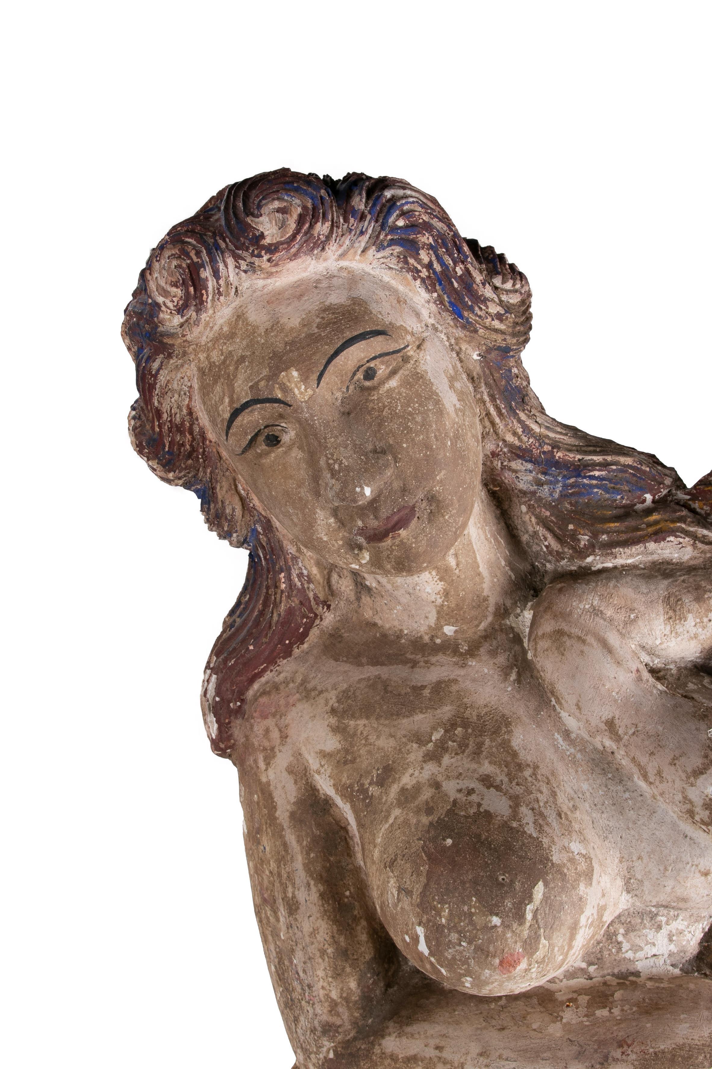 1990er Jahre Spanisch Hand geschnitzt Holz bemalt Meerjungfrau w / Junge Skulptur im Angebot 3