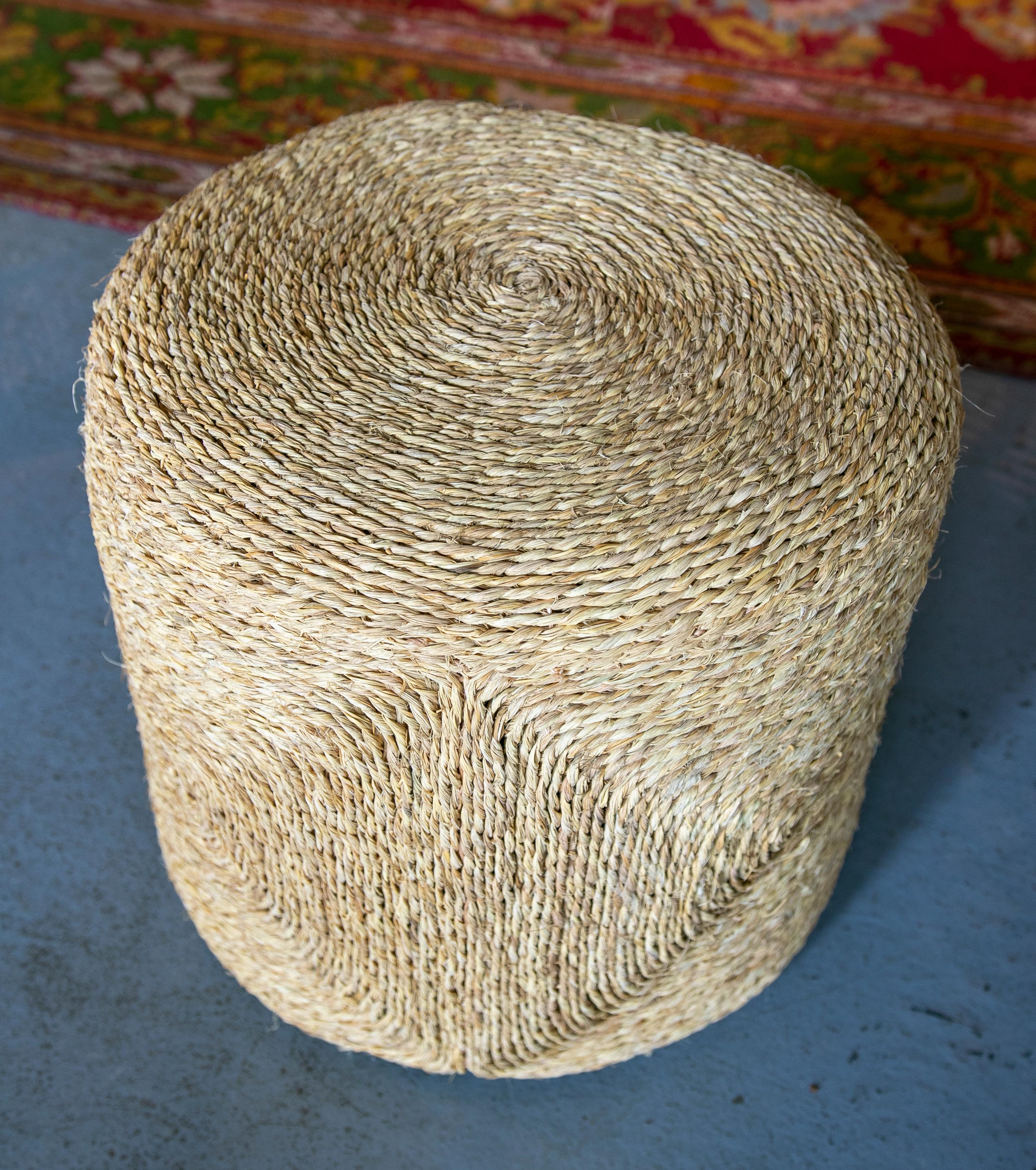 1990s Spanish Hand Woven Wicker Round Shaped Puff Seat For Sale 4