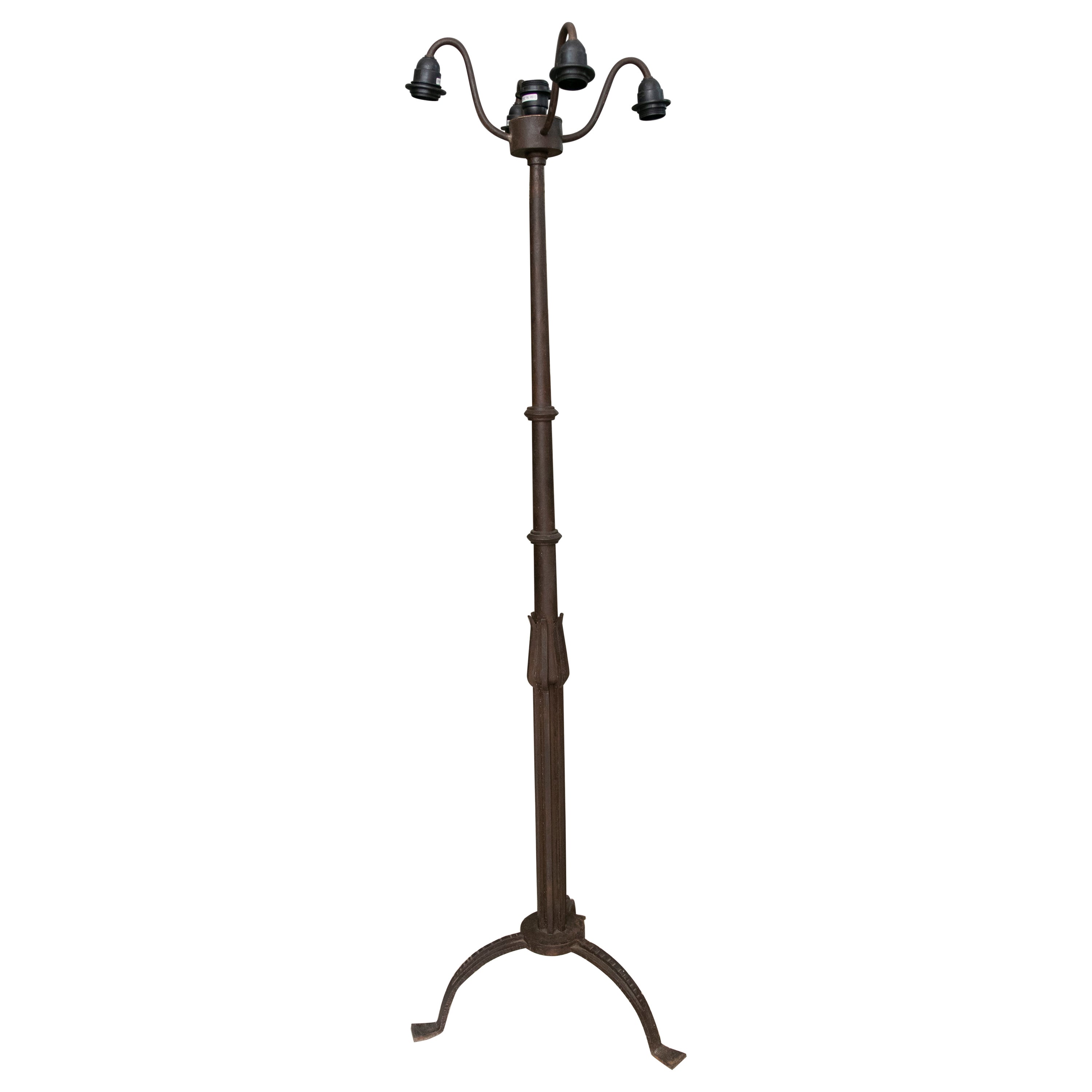 Lampadaire en fer espagnol des annes 1990 en vente
