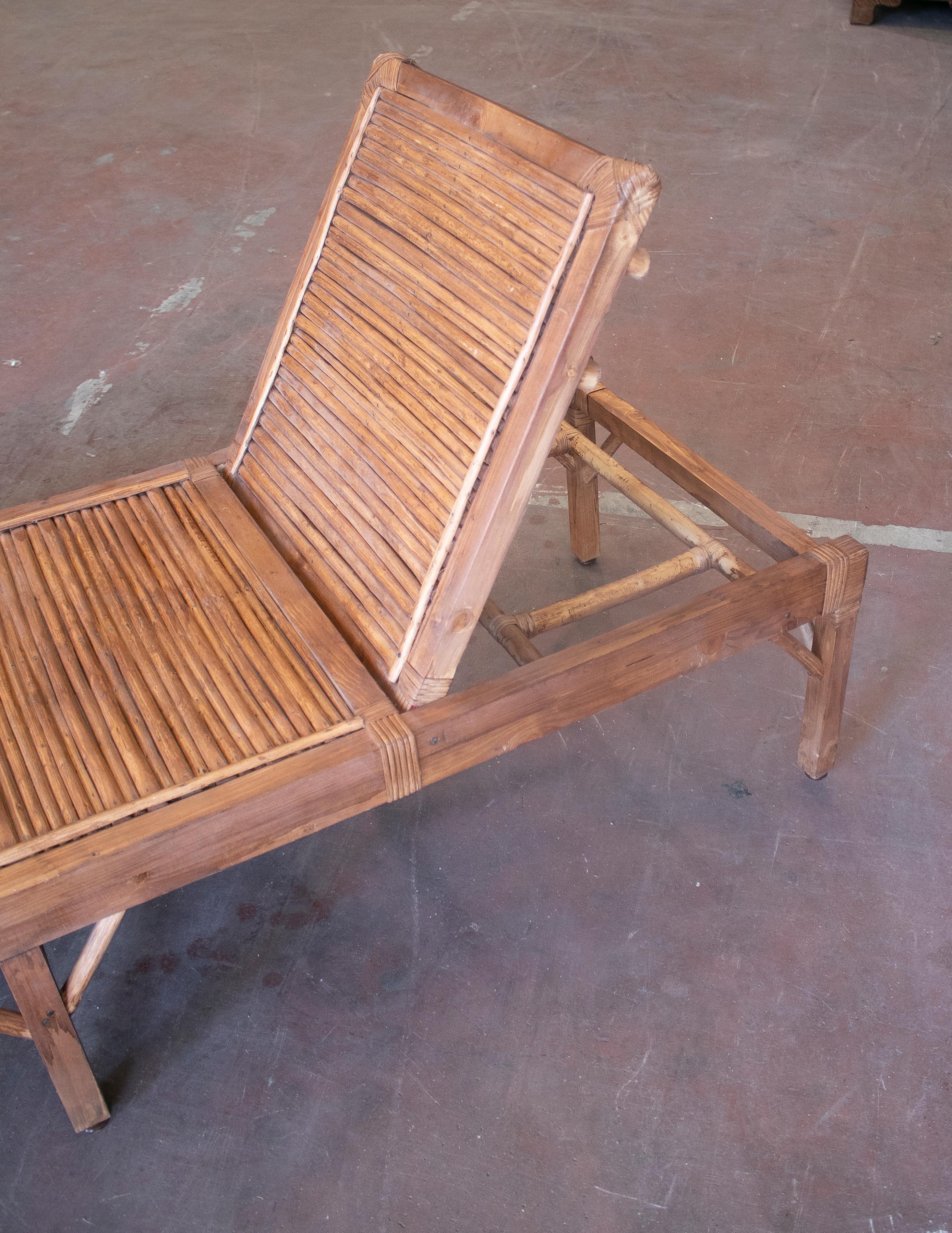 1990s Spanish Pair of Bamboo and Woven Wicker Swimming Pool Deck Chairs 1