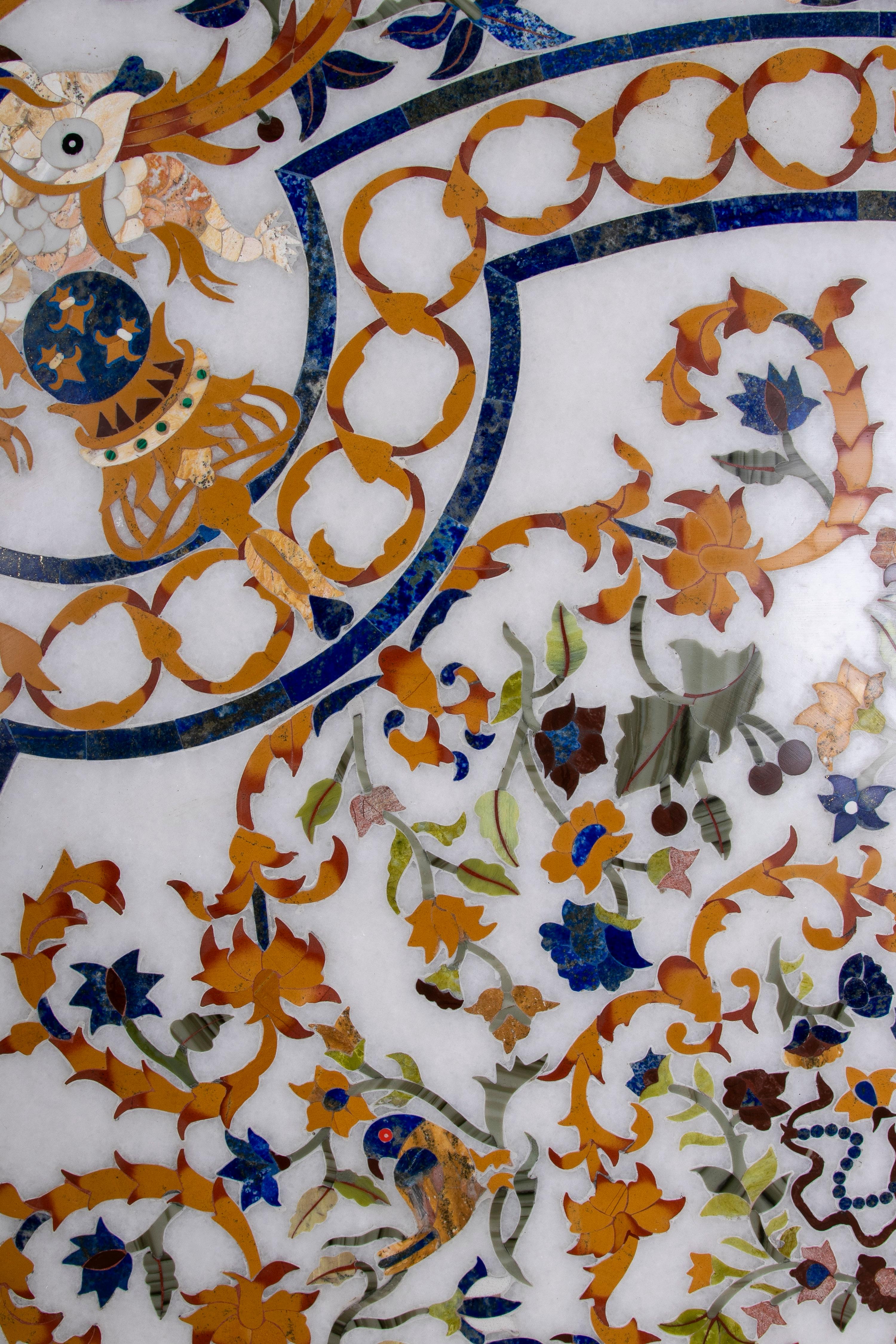 1990s Spanish Pietra Dura Mosaic Inlay Round White Marble Table Top w/ Gemstones For Sale 12