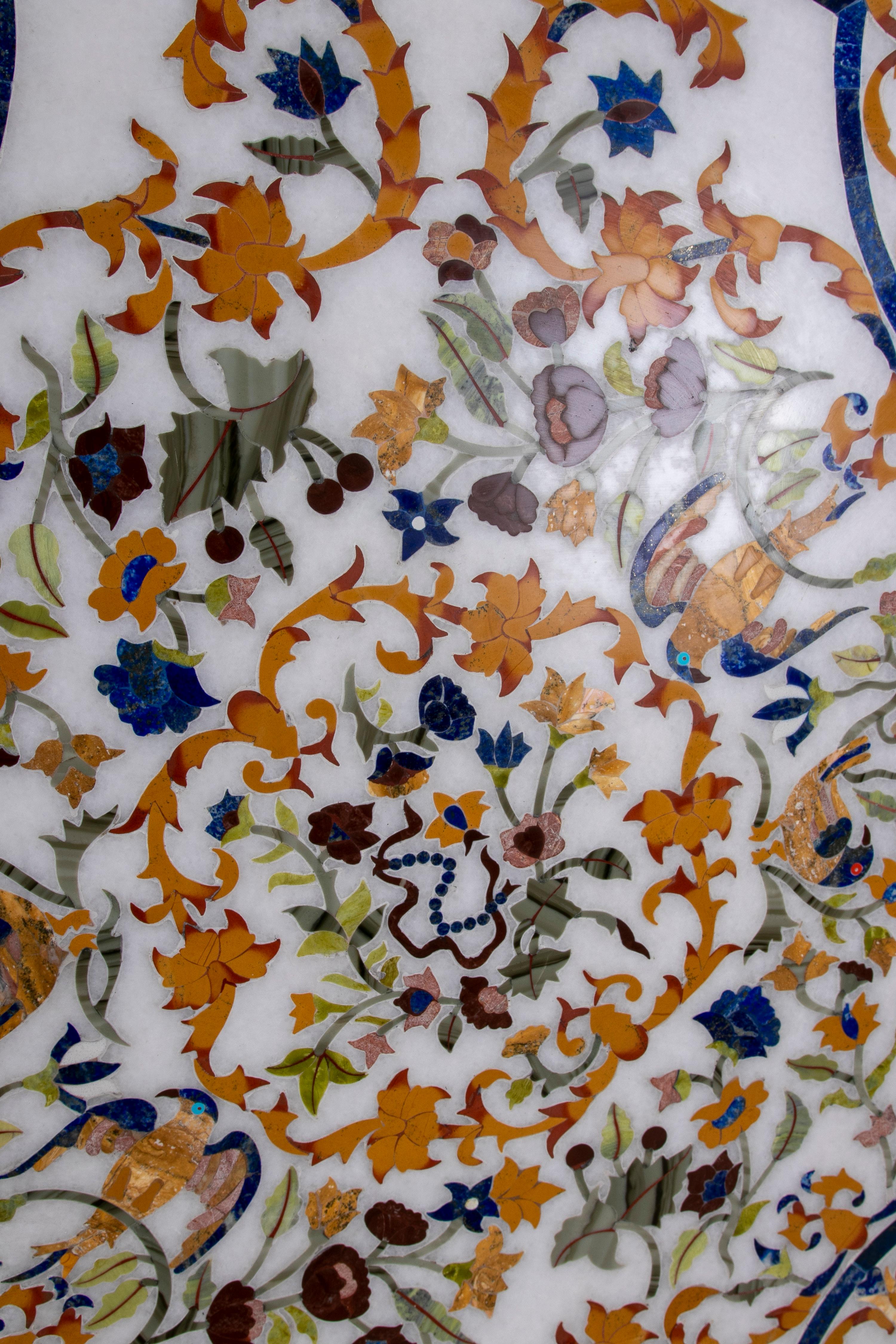 1990s Spanish Pietra Dura Mosaic Inlay Round White Marble Table Top w/ Gemstones For Sale 14