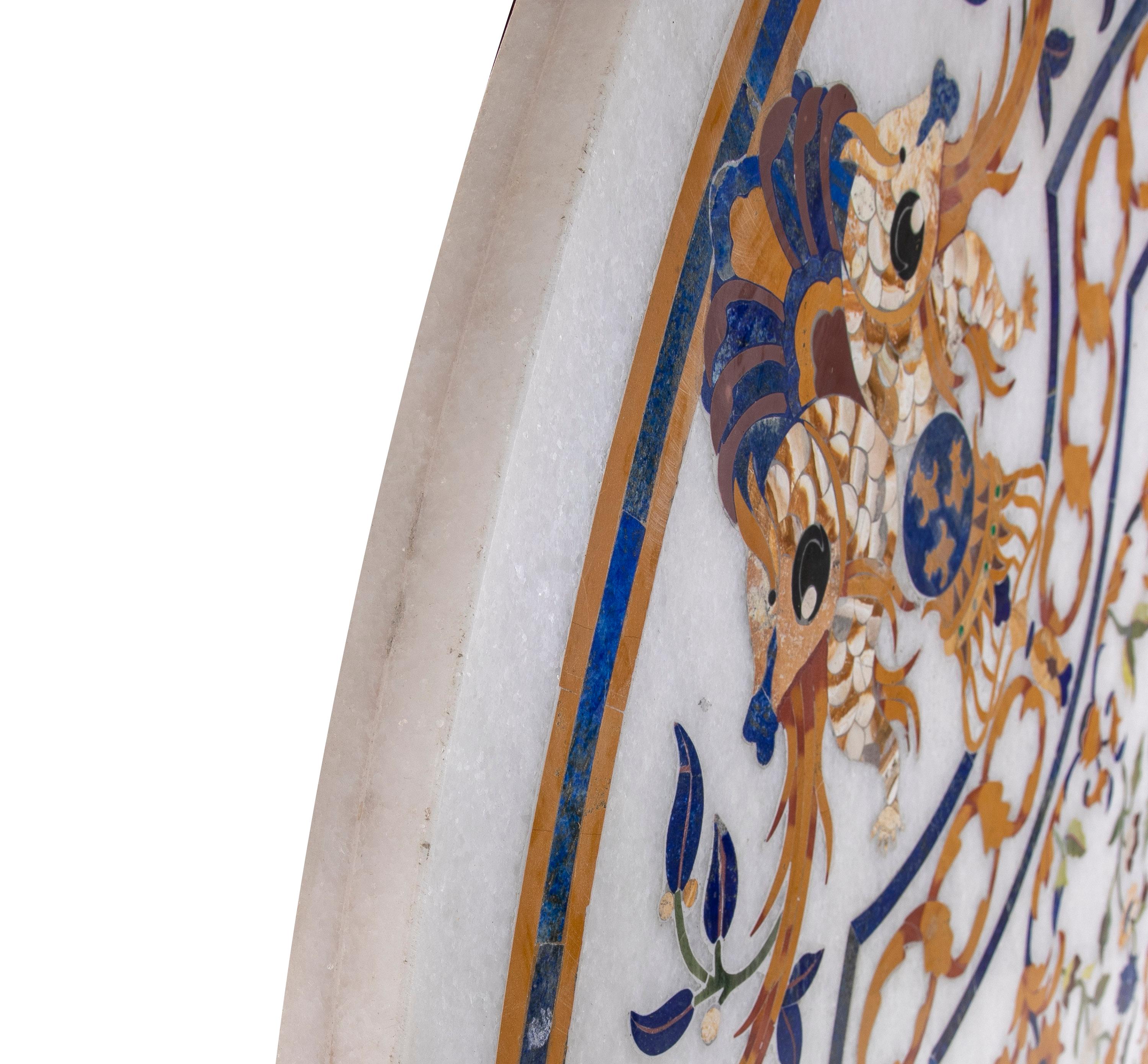 1990er Jahre Spanisch Pietra Dura Mosaik Inlay Runde Weiß Marmor Tischplatte w / Edelsteine im Zustand „Gut“ im Angebot in Marbella, ES