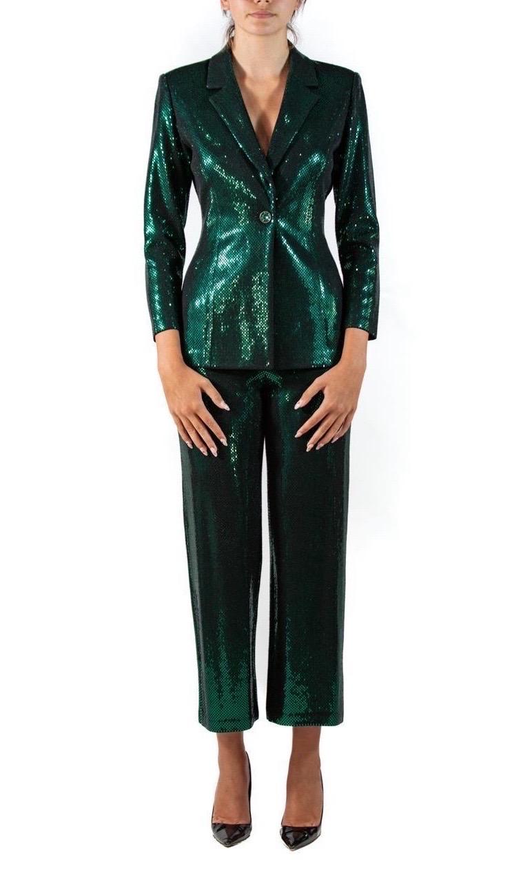 1990S St John Emerald Green & Black Rayon Blend Knit Pant Suit In Excellent Condition For Sale In New York, NY