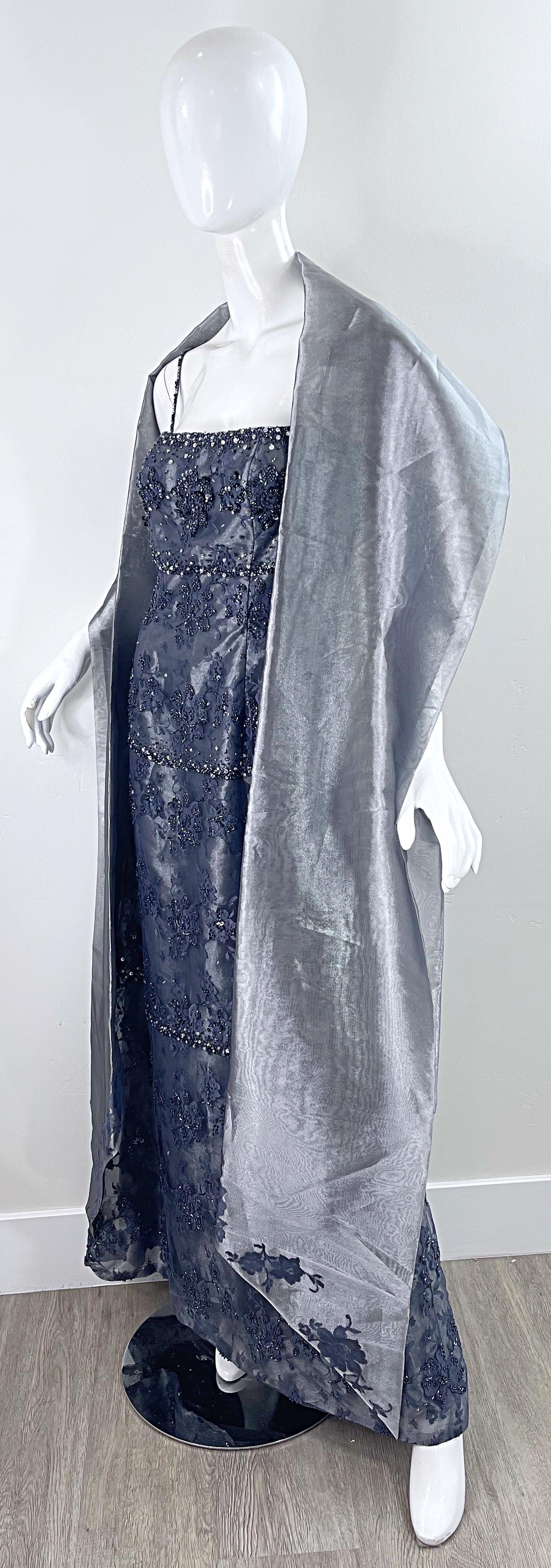 1990s Stephen Yearick Size 6 / 8 Silver Gunmetal Gray Beaded Silk Gown + Shawl For Sale 5