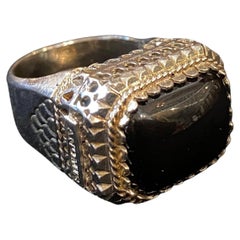 Anillo de cóctel italiano de plata de ley de los años 90 y ónice con cabujón negro, de Anomis