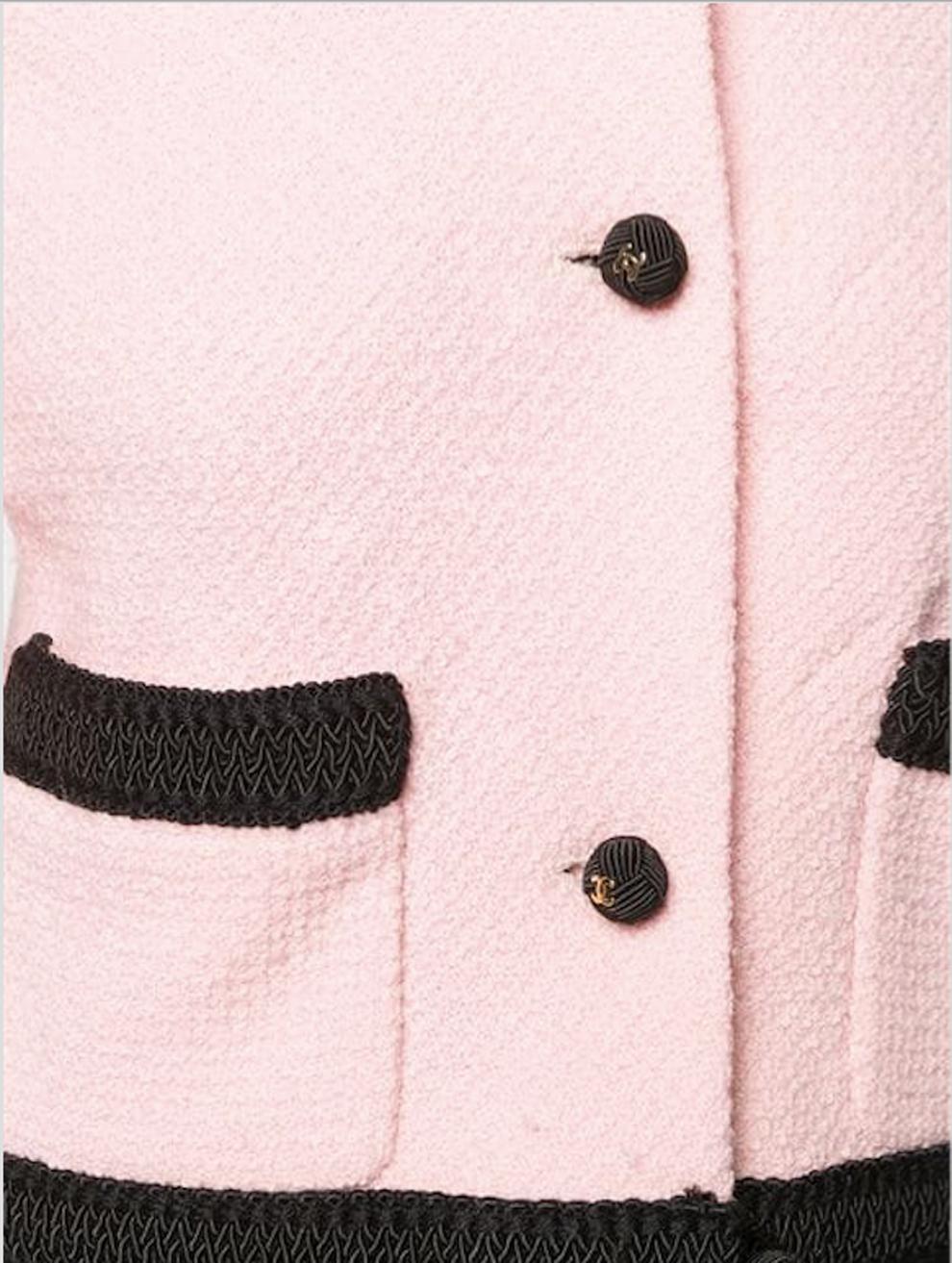 Women's 1990s Summer Chanel Light Pink Tweed Boucle Jacket
