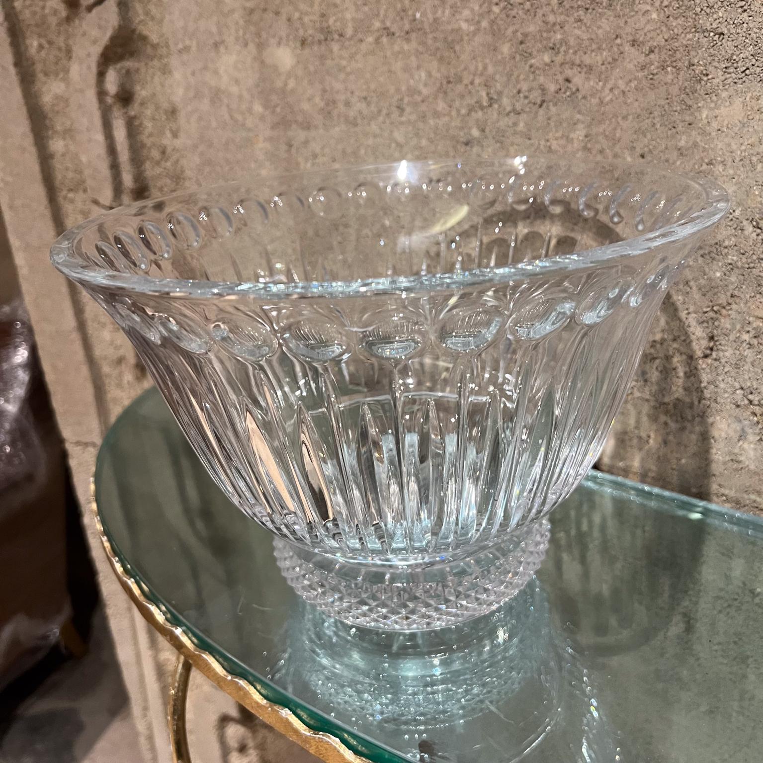 Late 20th Century 1990s Sutton Place Crystal Centerpiece Bowl by Godinger For Sale