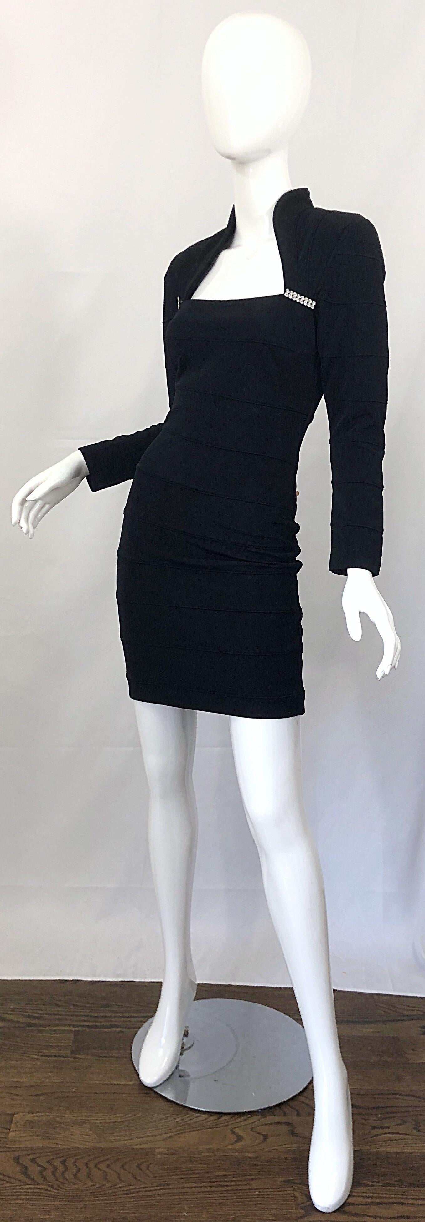 1990er Tadashi Shoji Schwarz Bandage Sexy Vintage 90er Minikleid mit Strass 1