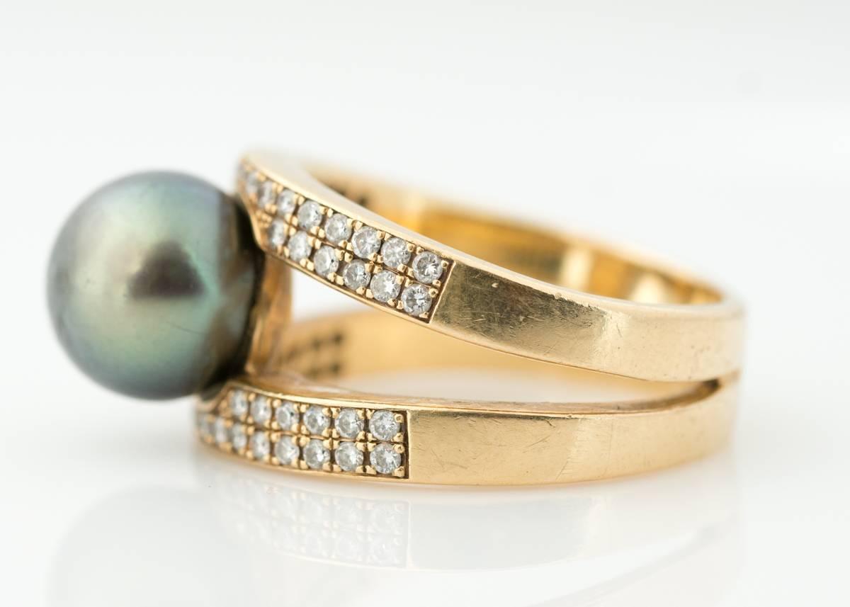 Women's 1990s Tahitian Pearl and Diamond Ring, 18 Karat Yellow Gold