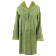 Vintage 1990s Tailoring Green Sheepskin Coat Hemmed with Mink Fur