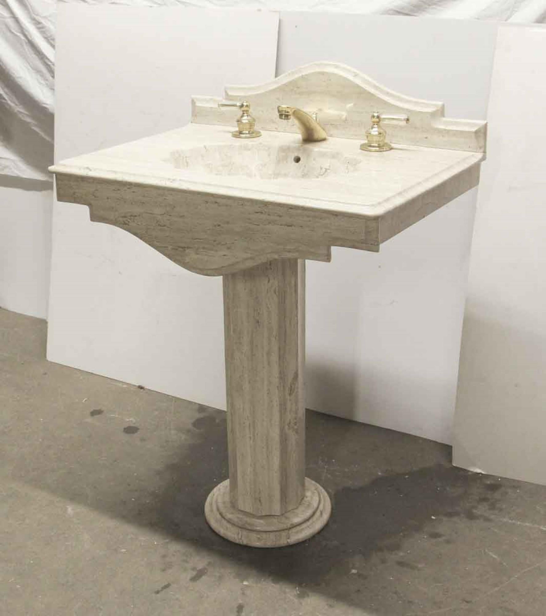 seashell pedestal sink