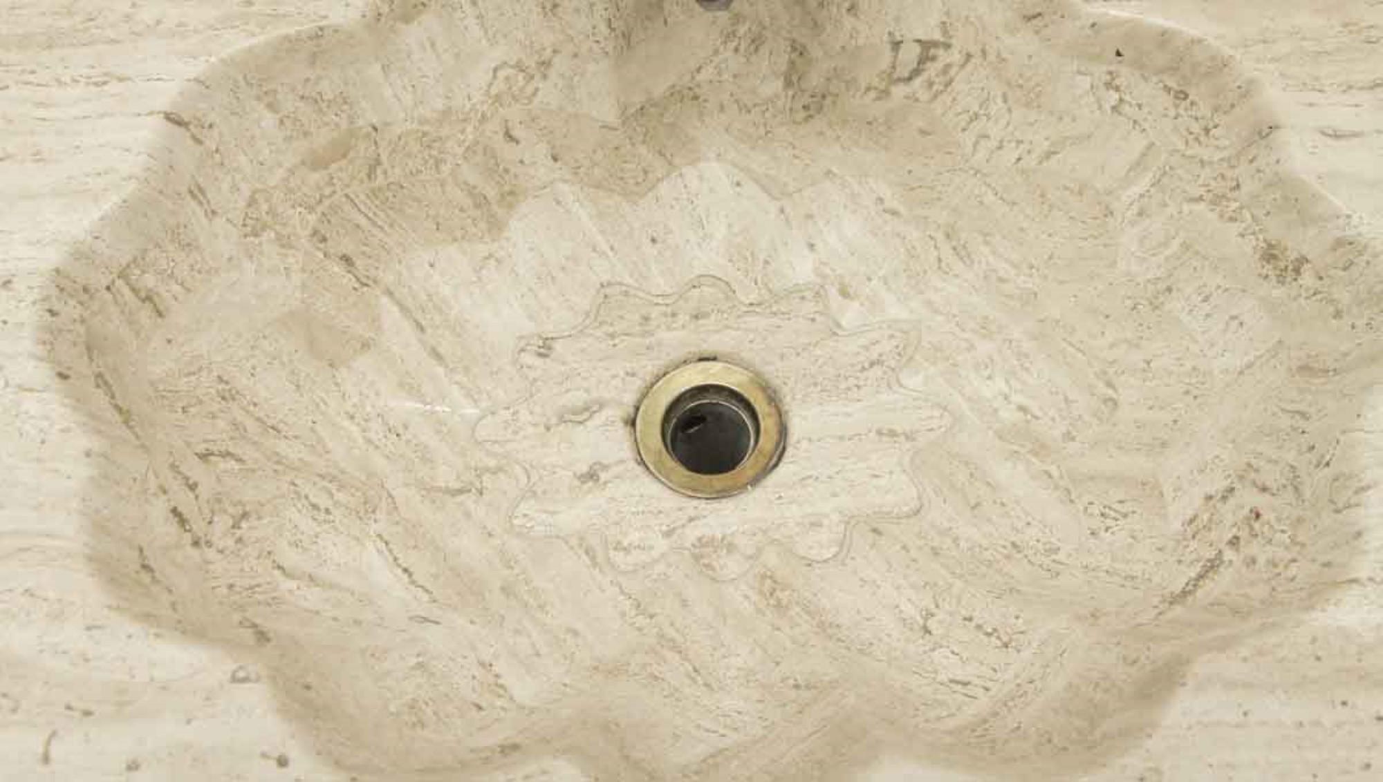 American 1990s Tan Stone Pedestal Seashell Sink with Backsplash and Round Base