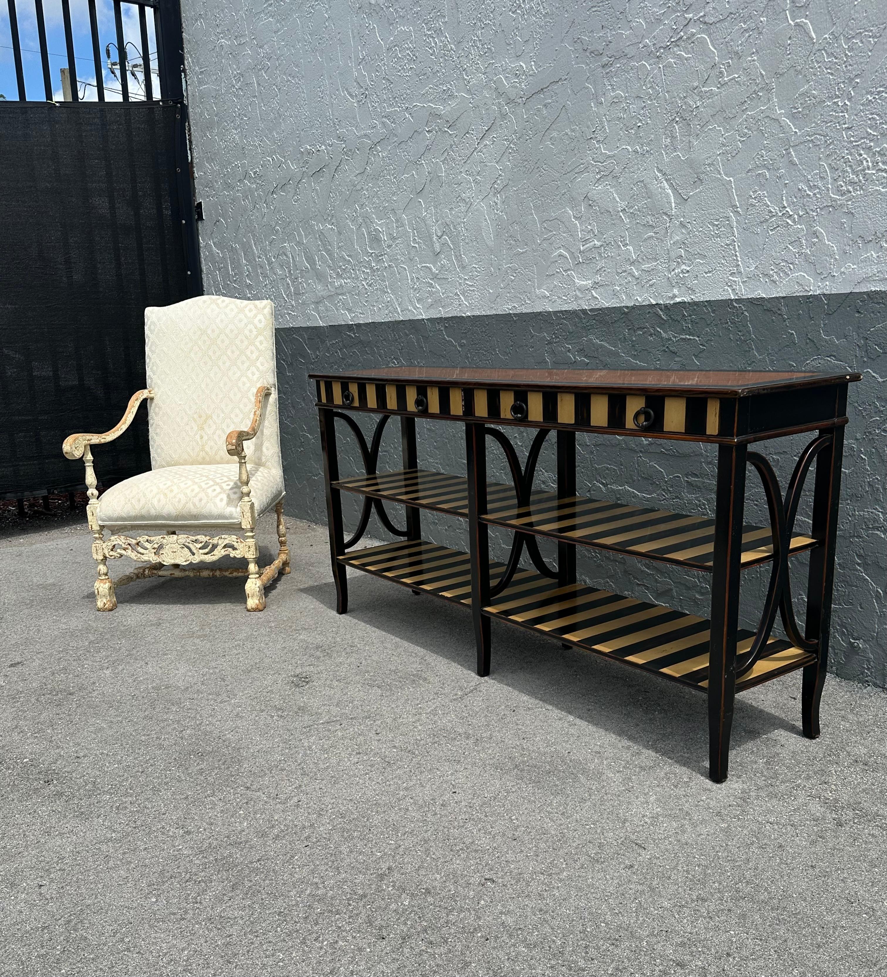 1990 Theodore Alexander Table console bibliothèque à rayures peintes en vente 4