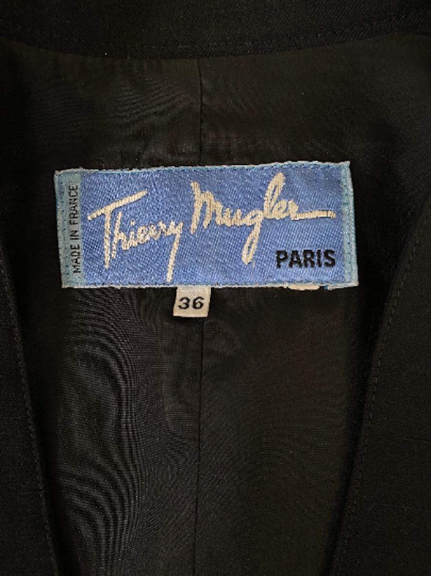 Veste noire à manches Dolman Thierry Mugler des années 1990 en vente 1