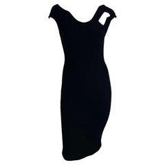 1990 Thierry Mugler - Vestito astratto in maglia nera con taglio a vivo