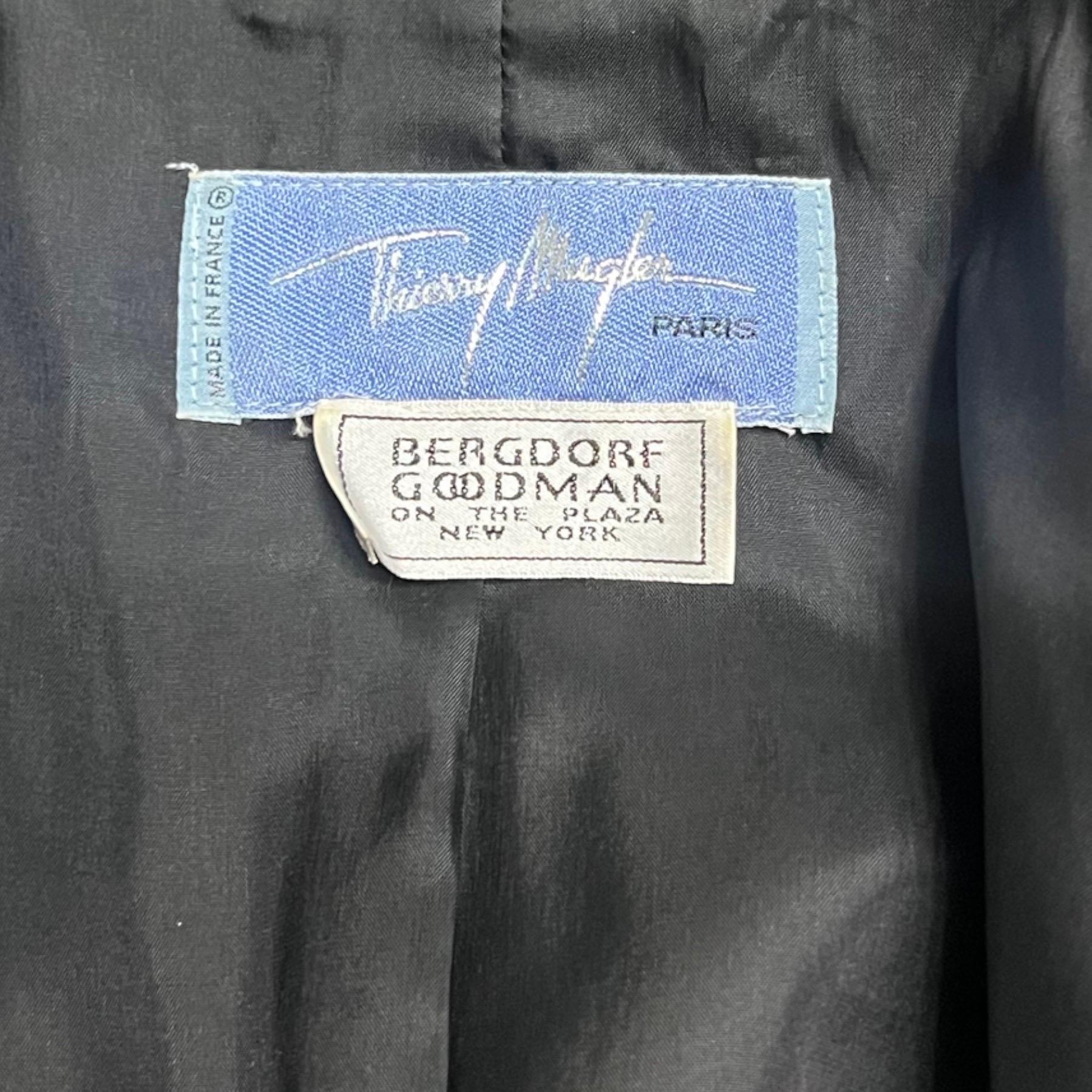 1990's Thierry Mugler Schwarz Samt Trim Geformte Jacke im Angebot 2