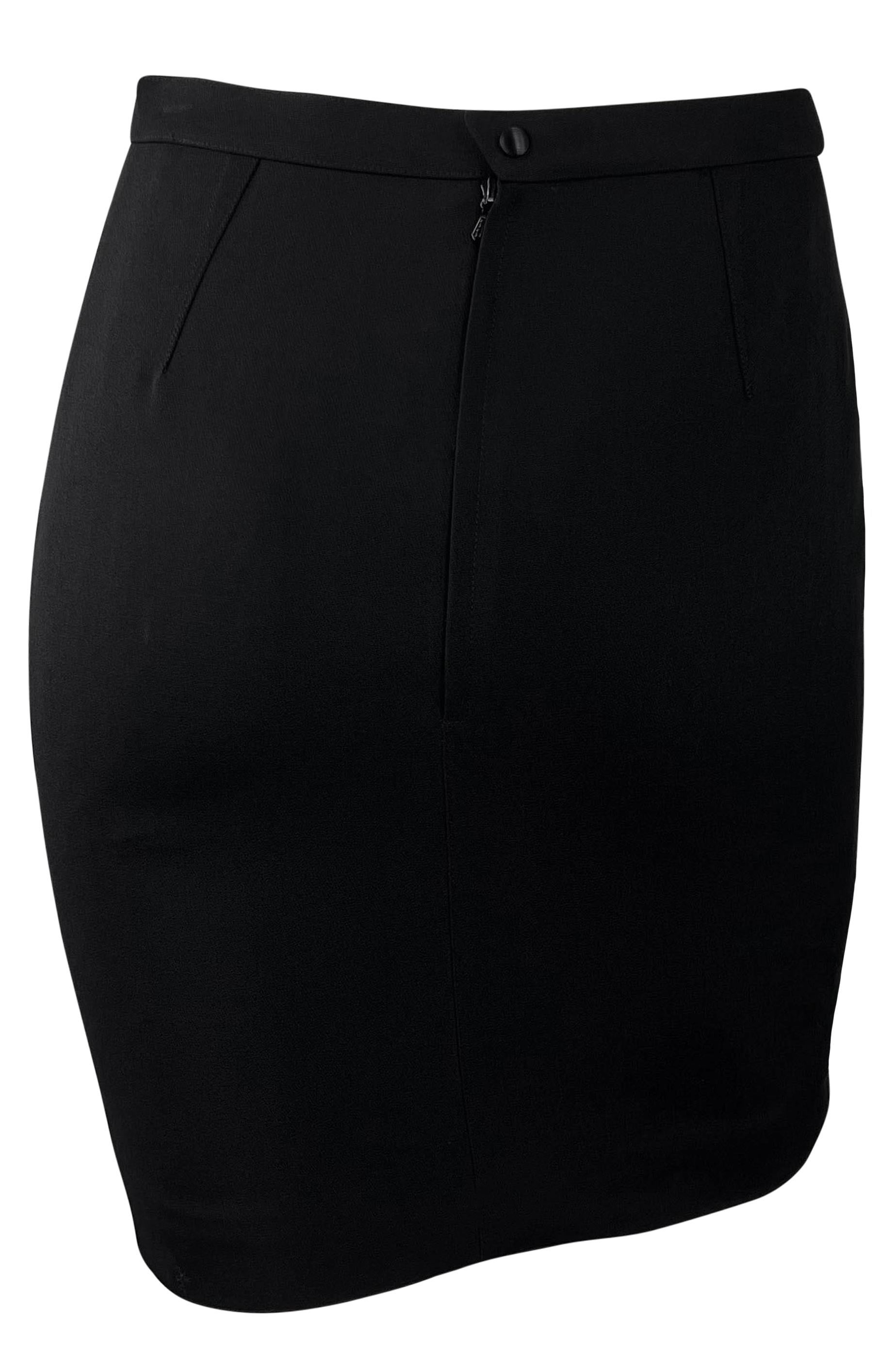 Thierry Mugler anni '90, abito con gonna a fiocco asimmetrico scolpito bianco e nero in vendita 3