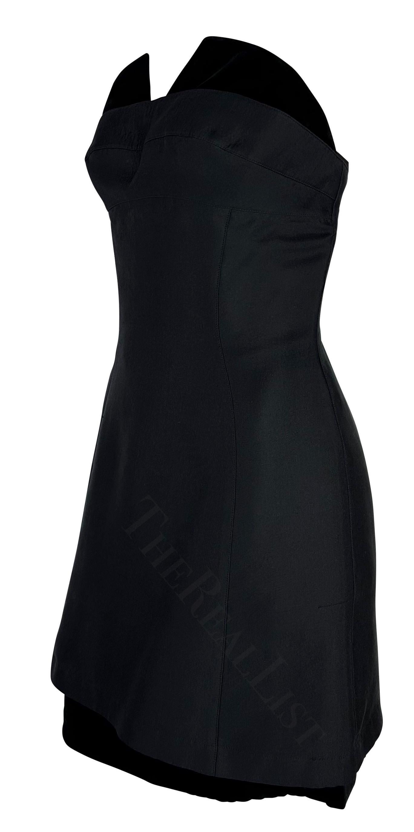 Presenting a beautiful black Thierry Mugler strapless dress, designed by Manfred Mugler. From the 1990s, this stunning dress features black velvet details at the bust and hem and is made complete with an internal corset. 

Approximate