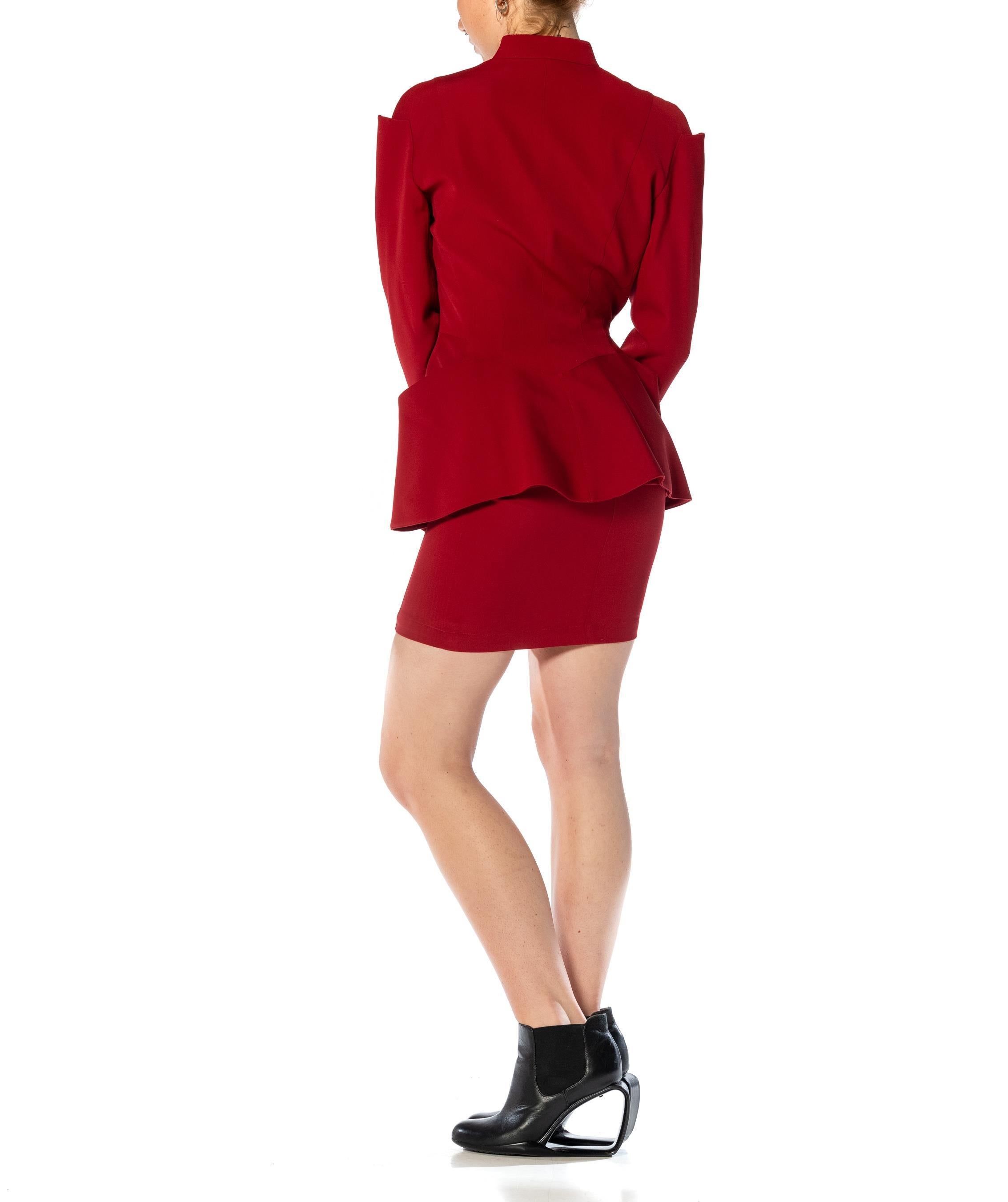 1990S THIERRY MUGLER Combinaison jupe en laine rouge avec péplum 3