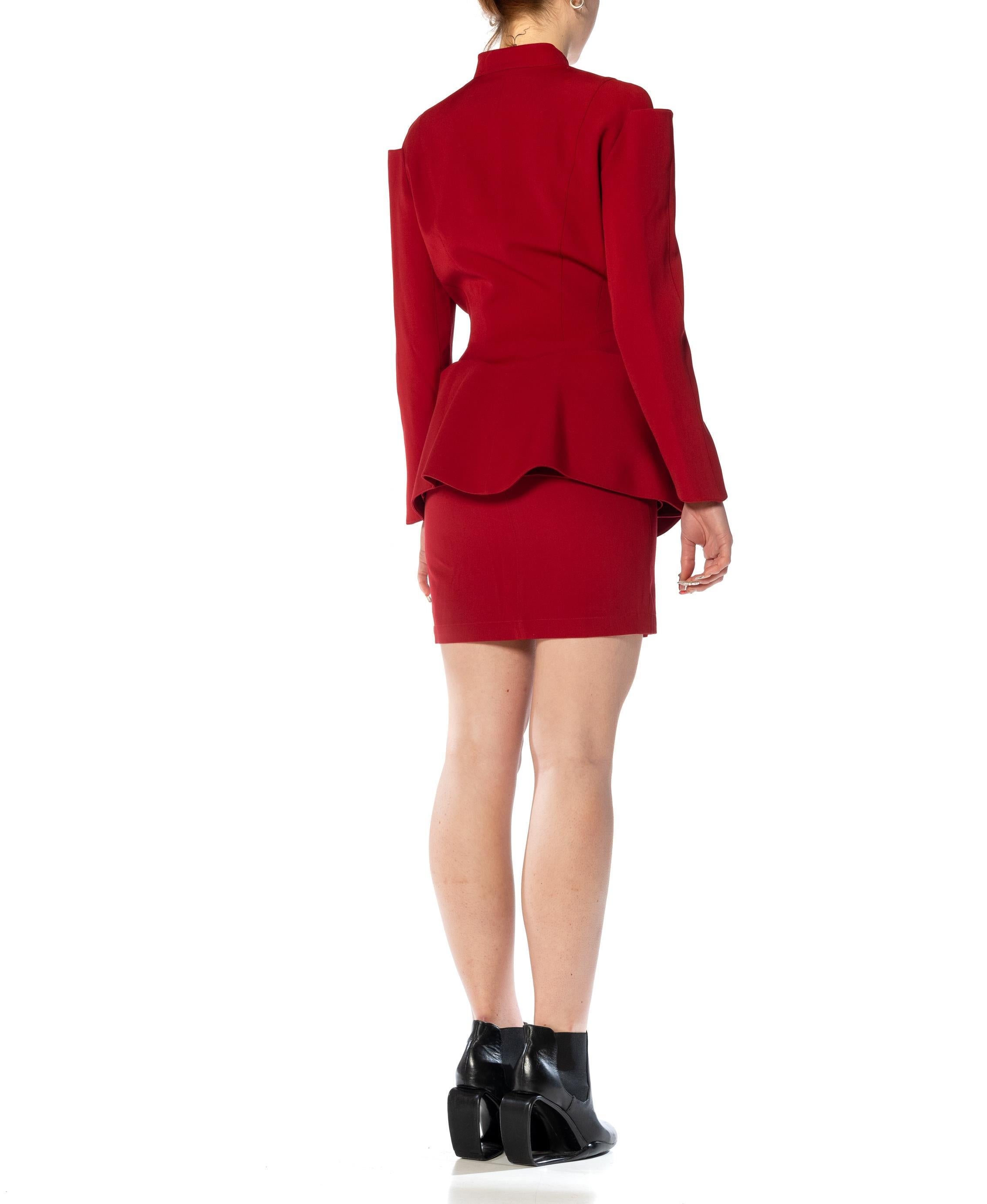 1990S THIERRY MUGLER Combinaison jupe en laine rouge avec péplum 4