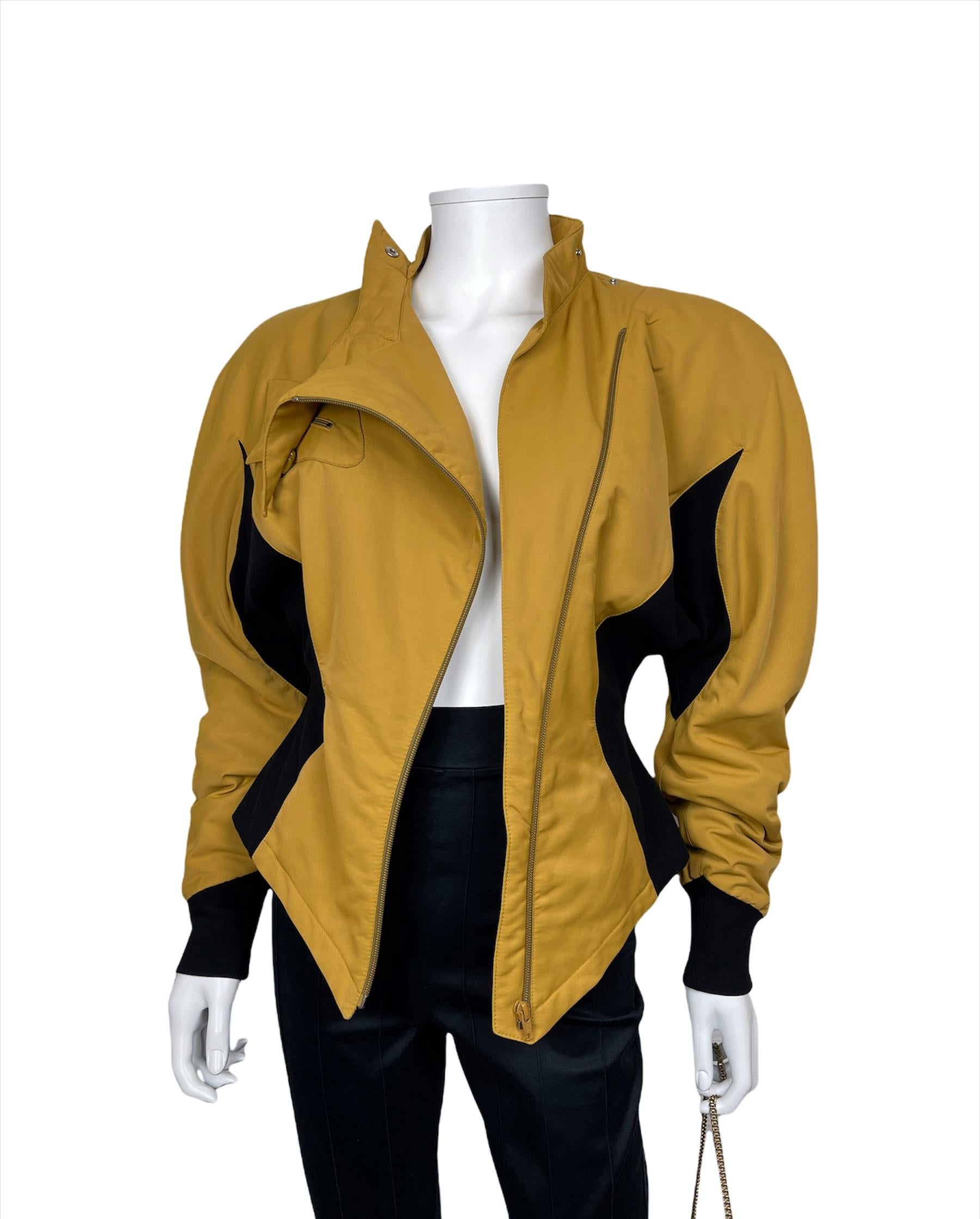 1980's Thierry Mugler Space Age Bold Shoulder Jacket S/M Kill Bill Spirit Yellow In Good Condition In Paris, FR