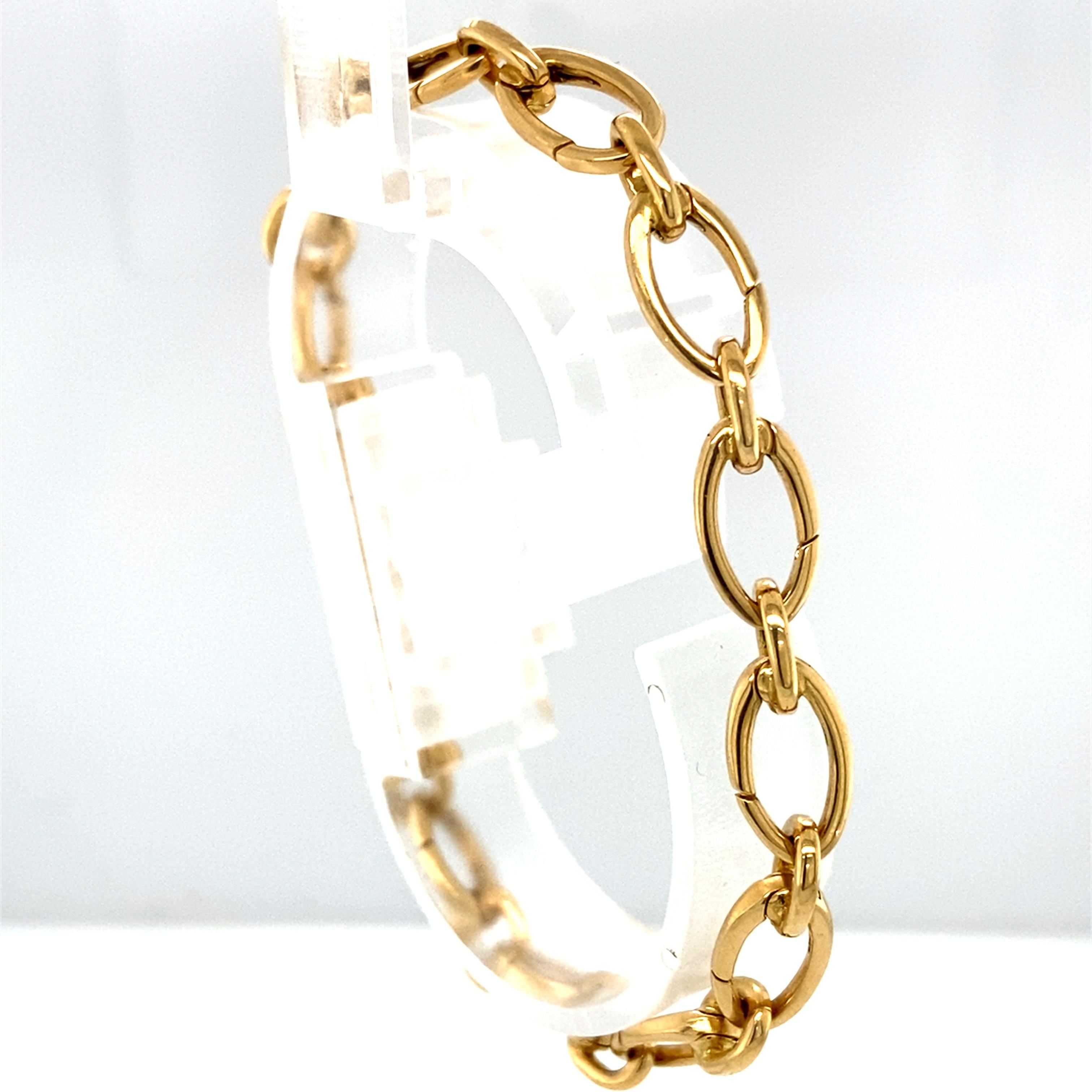 1990s Tiffany & Co. Oval Link Bracelet, 18 Karat Yellow Gold 1