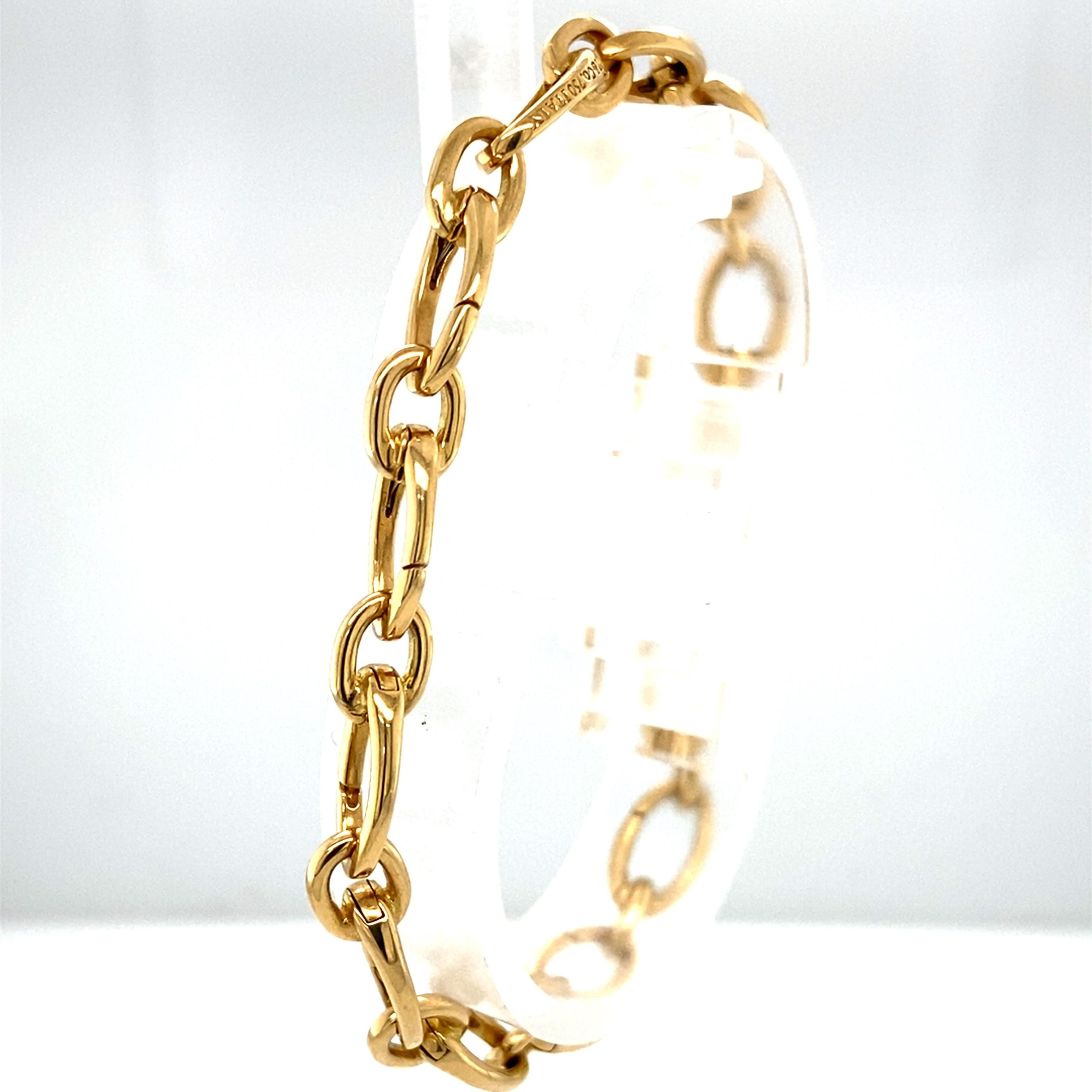 1990s Tiffany & Co. Oval Link Bracelet, 18 Karat Yellow Gold 2