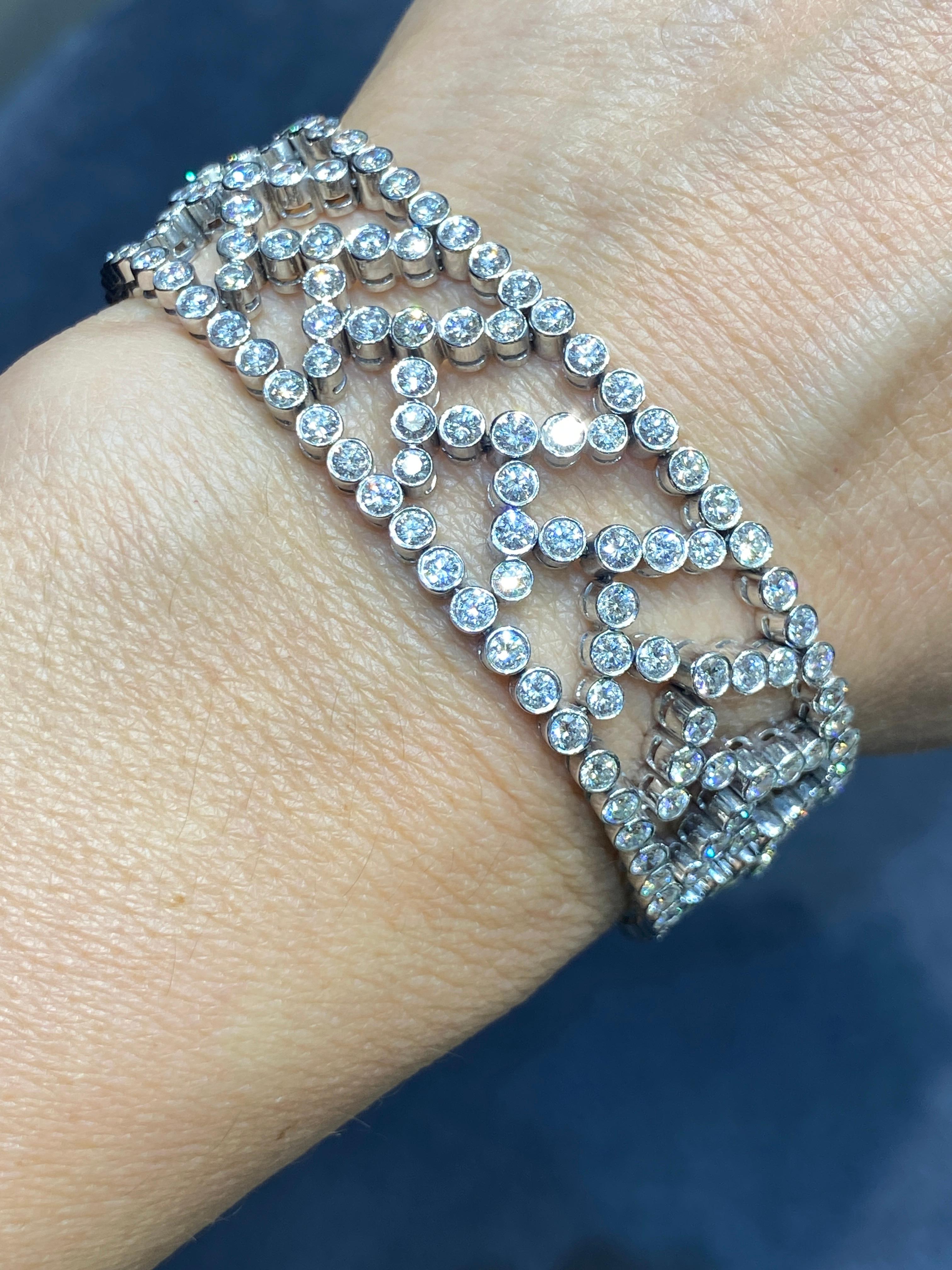 Women's or Men's 1990s Tiffany & Co platinum and diamond bracelet, part of a set with choker
