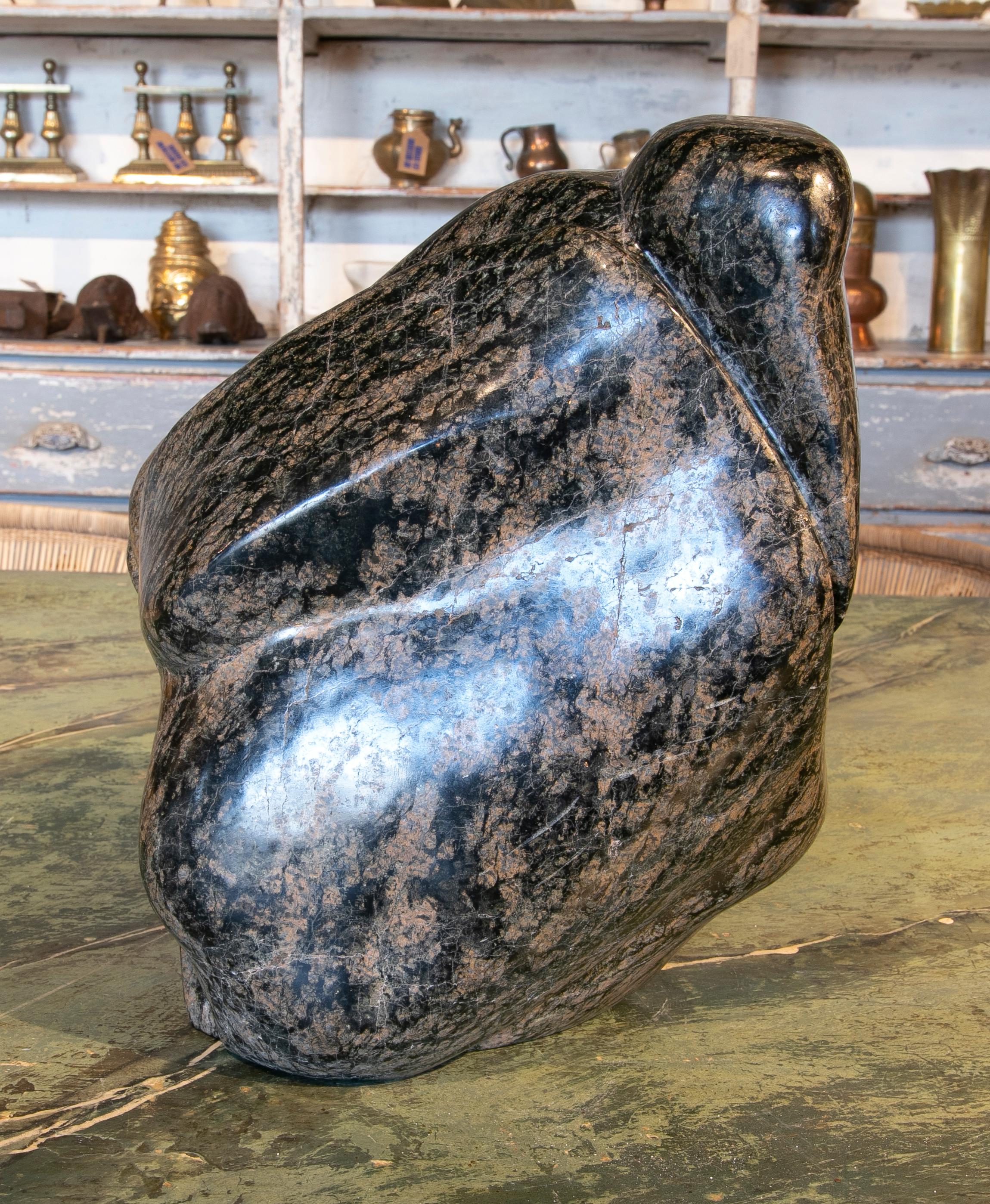 Scultura astratta di uccelli in marmo serpentino di Toby Govan del 1990 in vendita 5