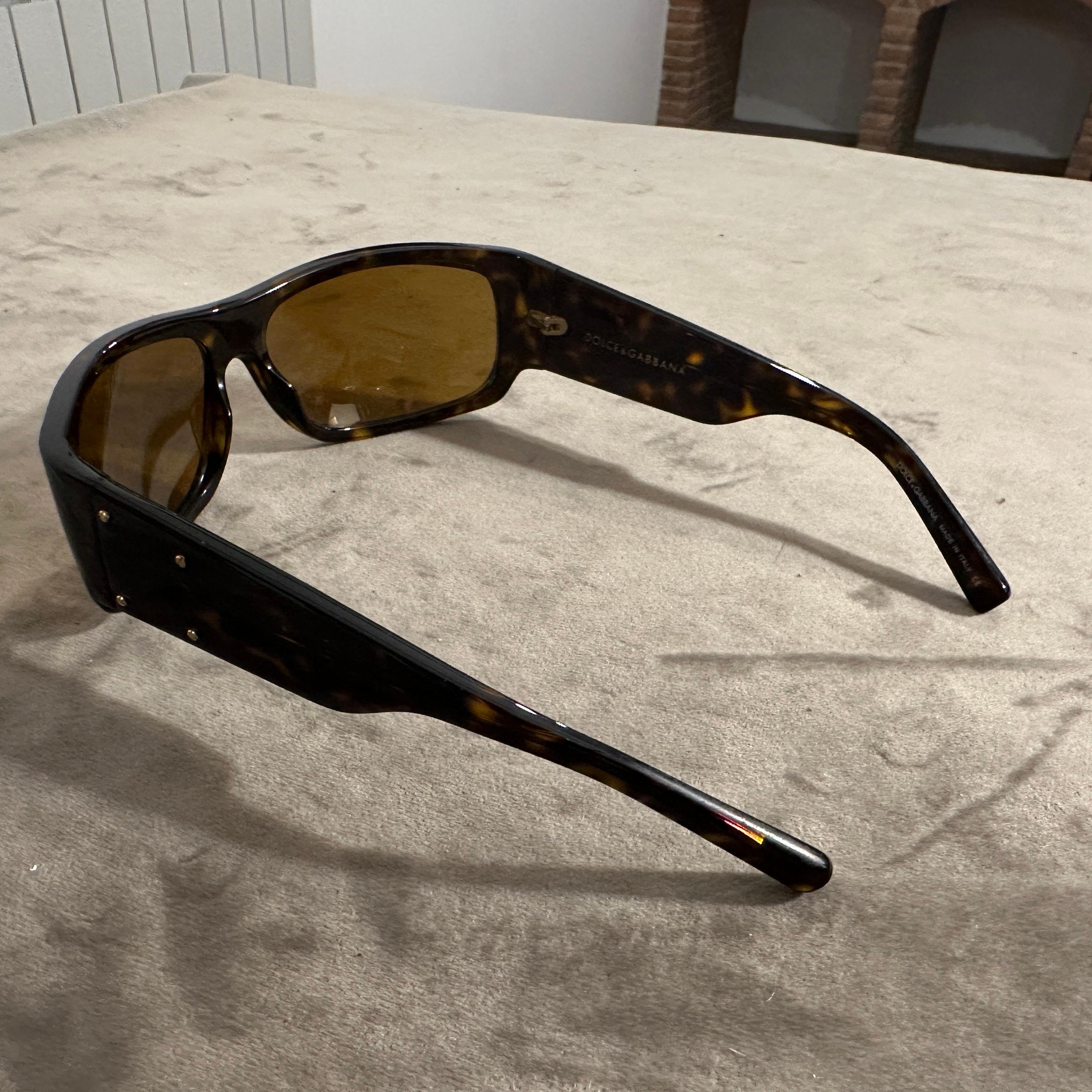 1990s Tortoiseshell Acetate Mask Sunglasses by Dolce & Gabbana In Excellent Condition For Sale In Aci Castello, IT
