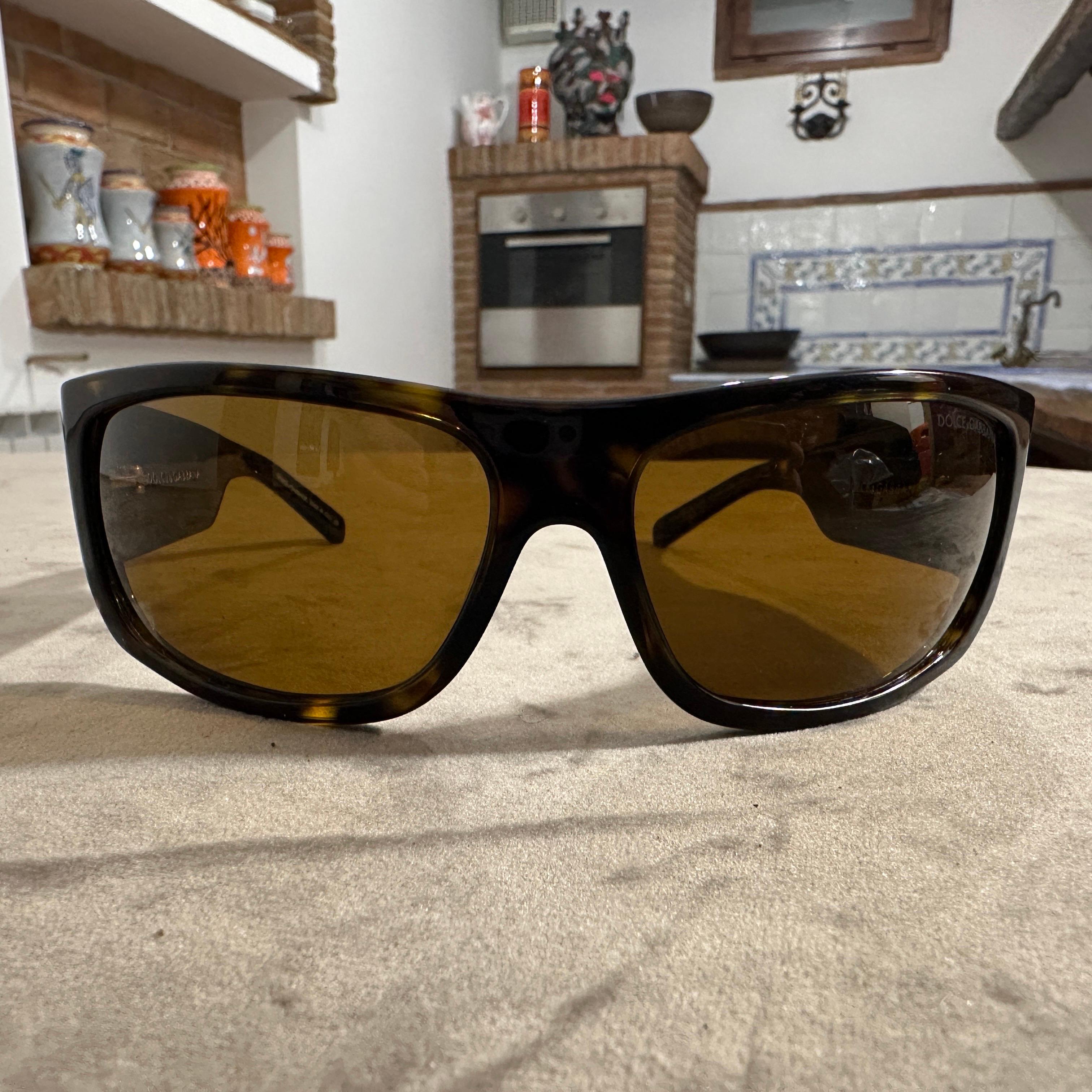 1990s Tortoiseshell Acetate Mask Sunglasses by Dolce & Gabbana For Sale 1
