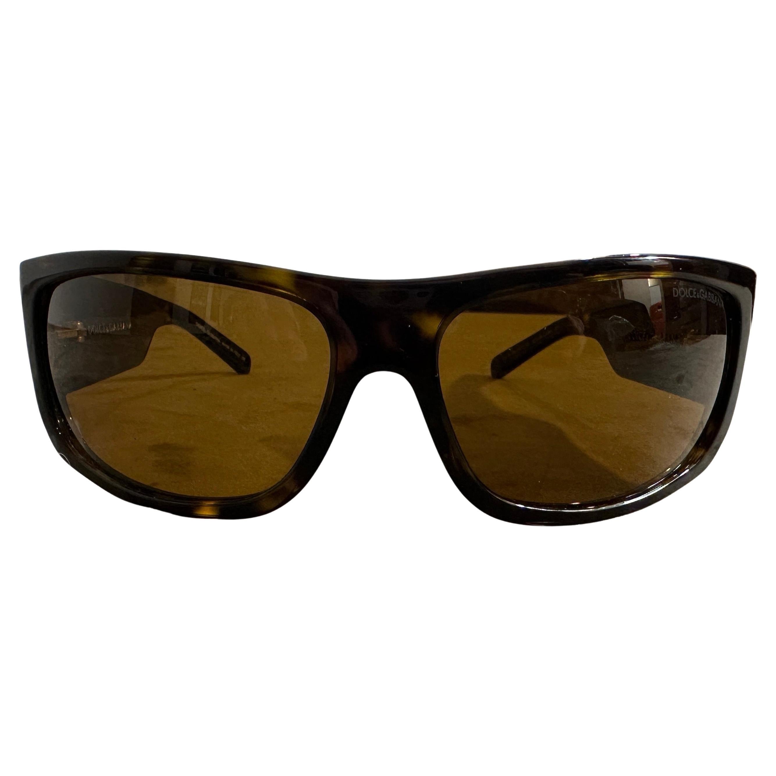 1990s Tortoiseshell Acetate Mask Sunglasses by Dolce & Gabbana For Sale