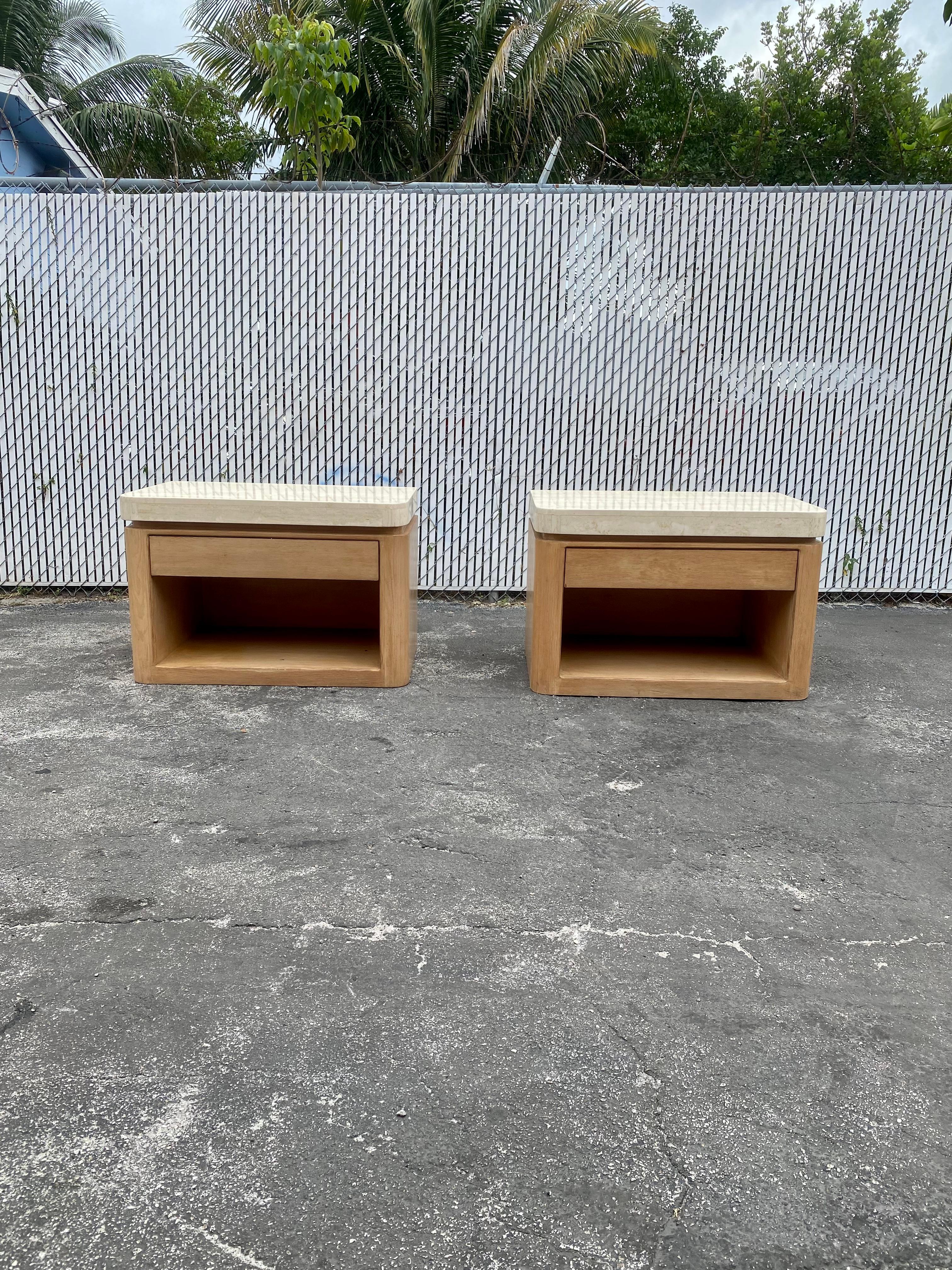 On offer on this occasion is one of the most stunning, travertine and oak night stands or end tables you could hope to find. This is an ultra-rare opportunity to acquire what is, unequivocally, the best of the best, it being a most spectacular and
