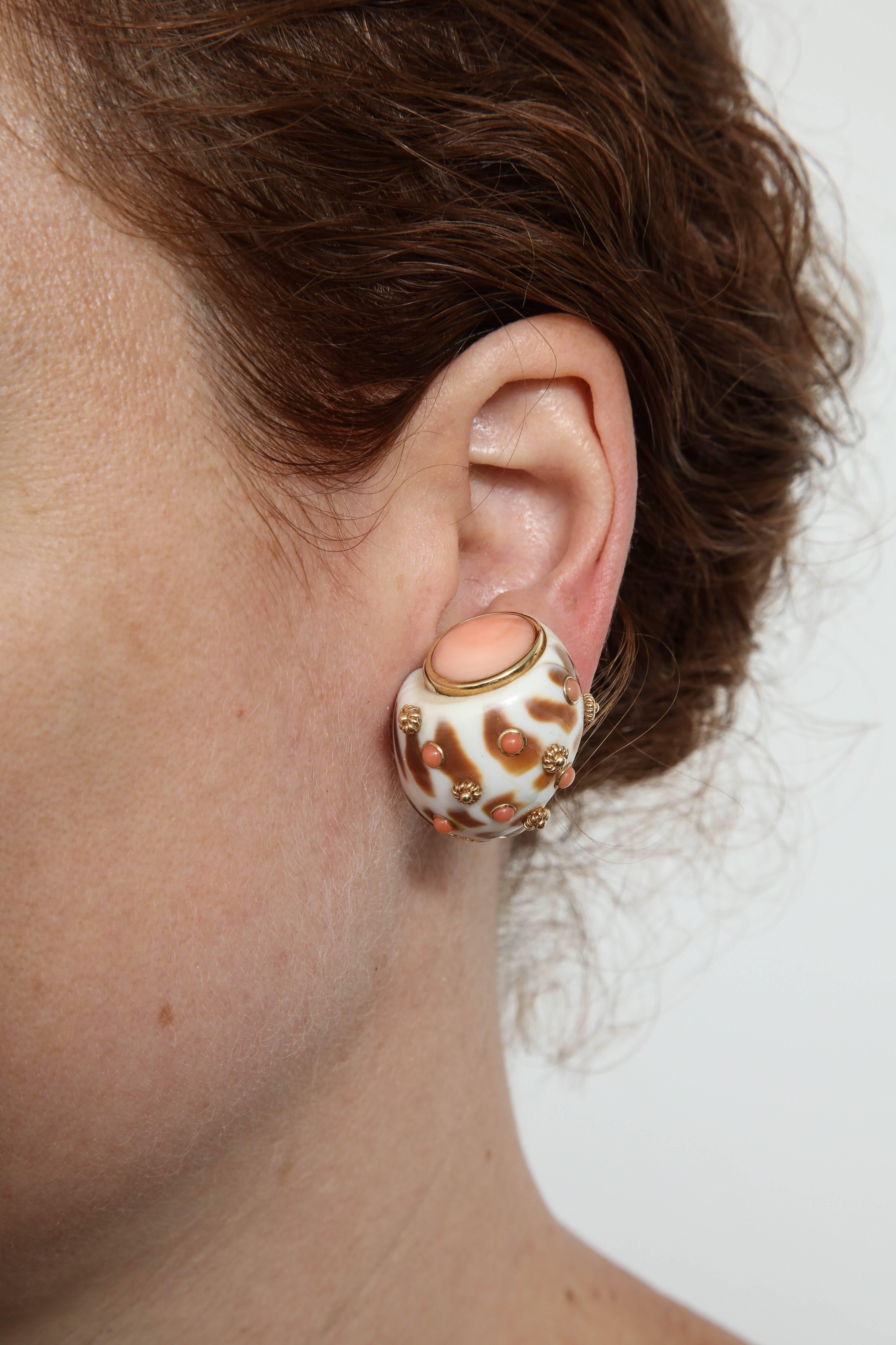 1990s Trianon Angel Skin Coral with Animal Print Shell Design Gold Earclips 4