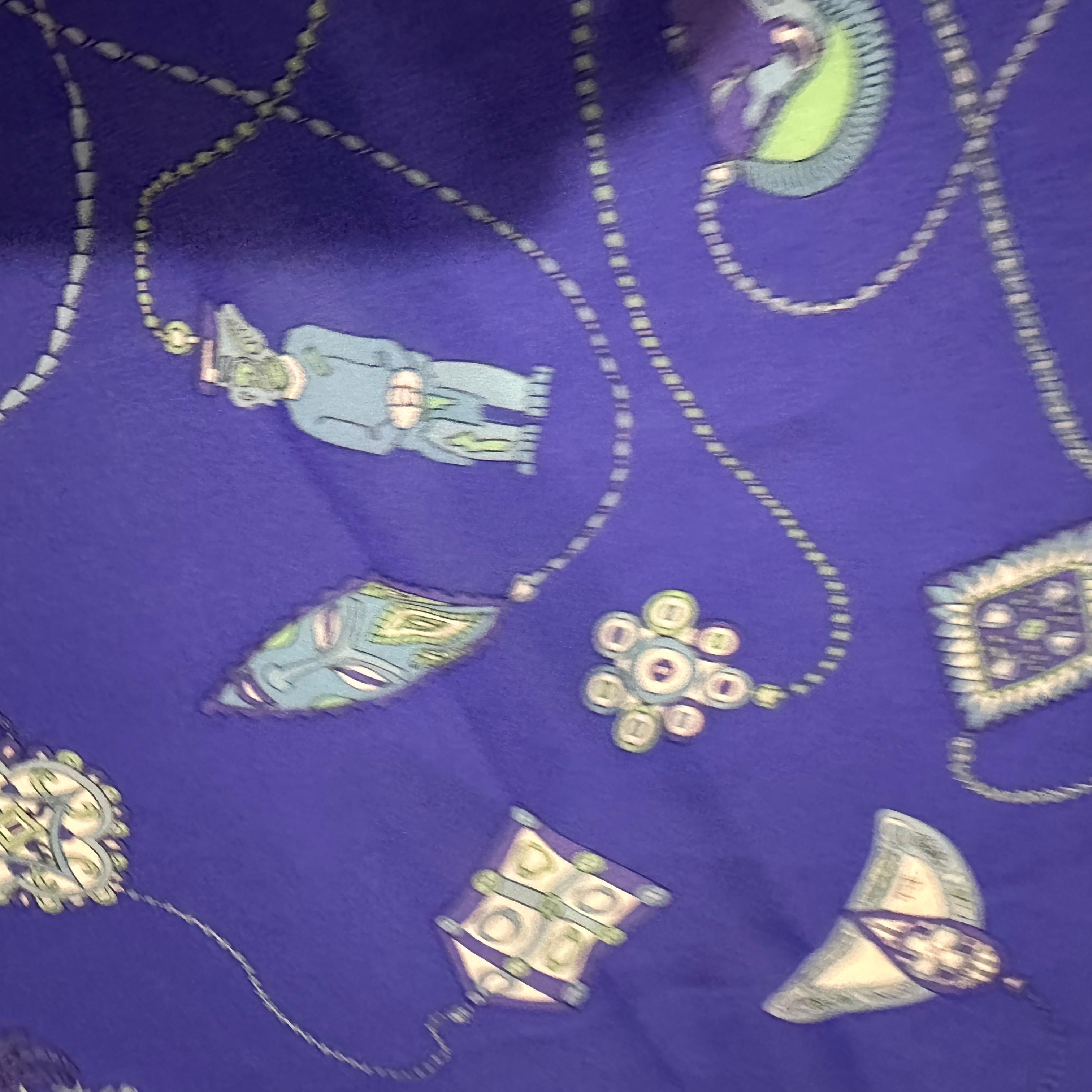 Sciarpa in seta blu di Emilio Pucci ispirata al Tribal Art degli anni '90 in vendita 4