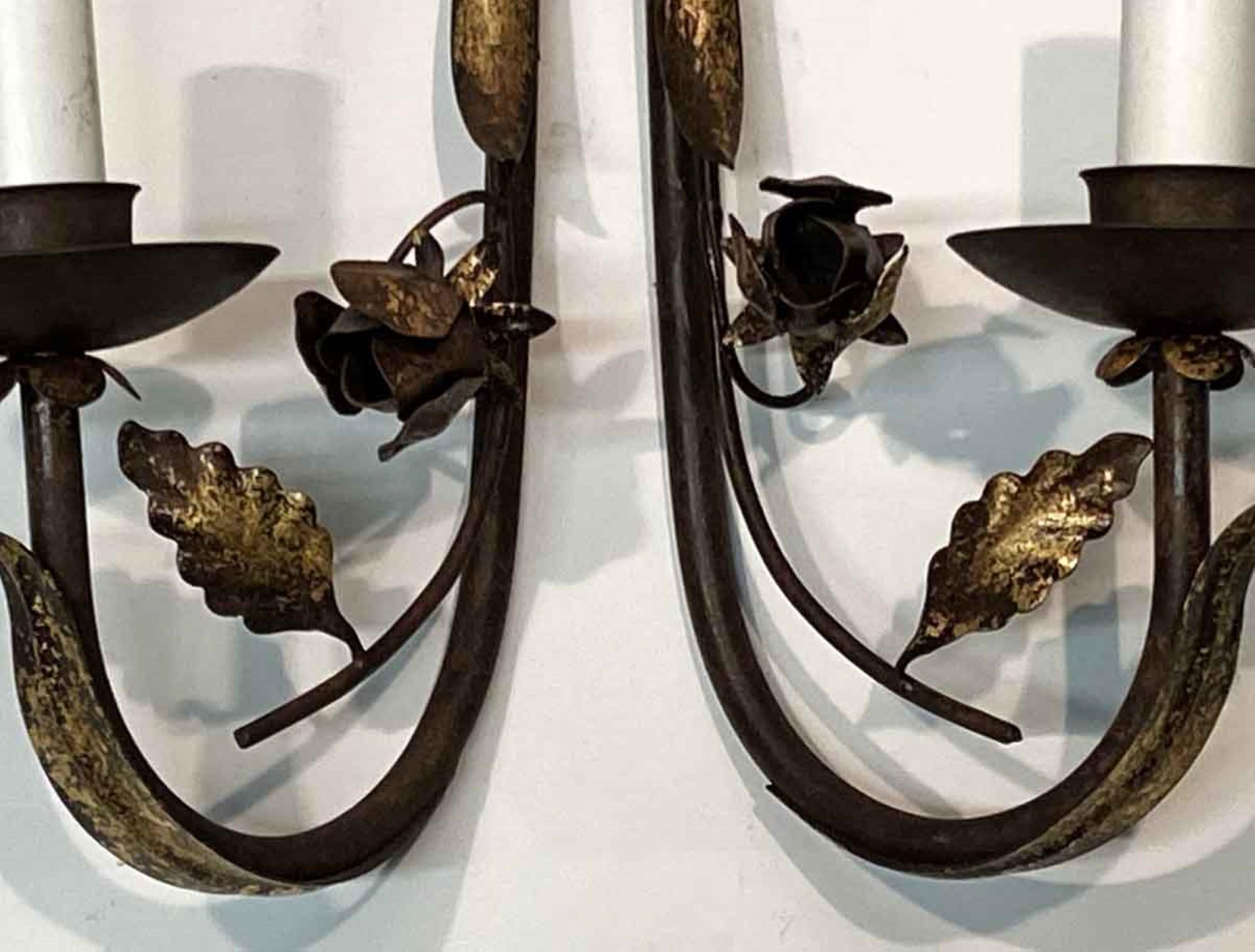 2 Arm Wrought Iron Florentine Gilded Sunflower Sconce In Good Condition In New York, NY