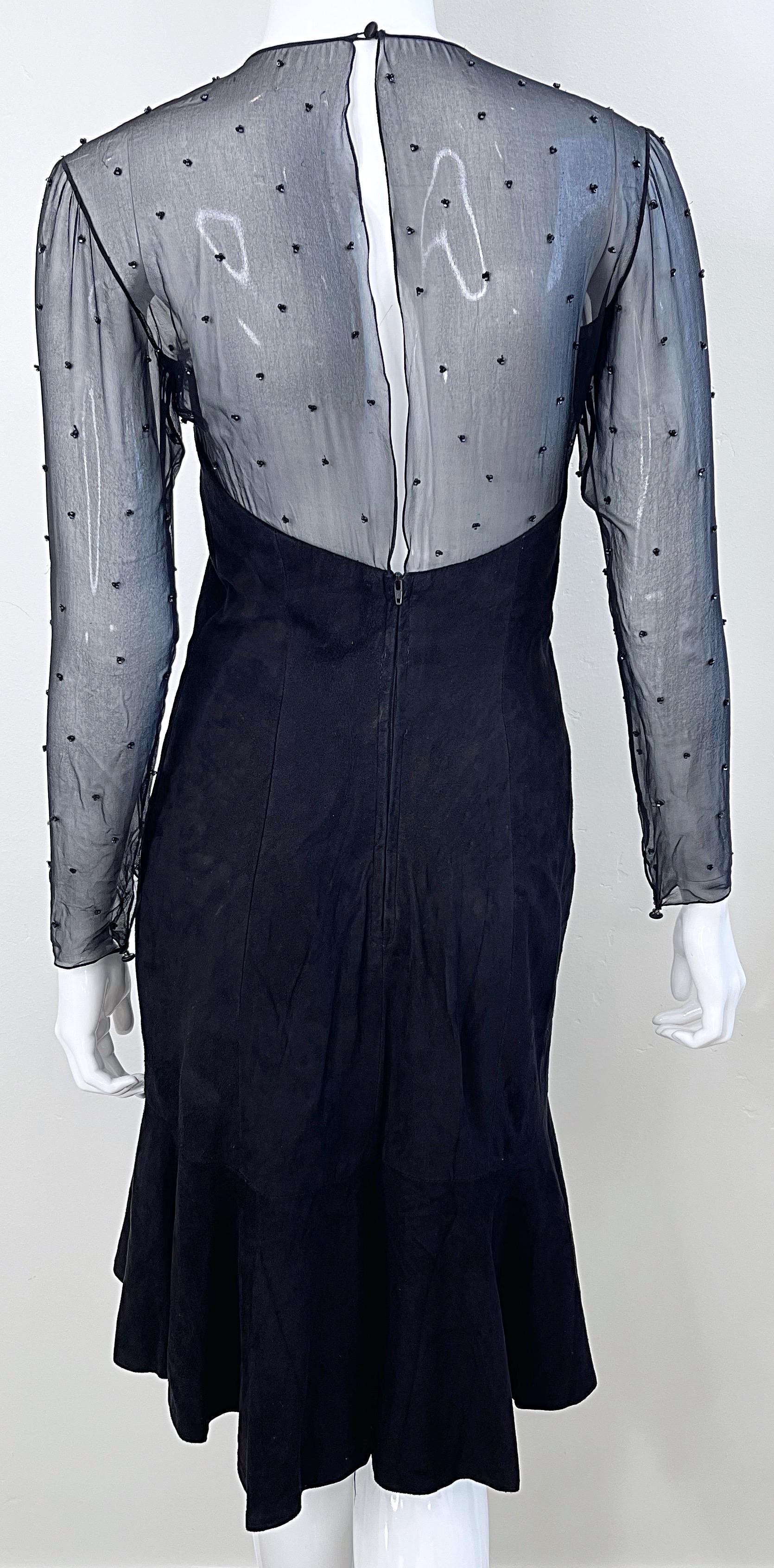 1990 Vakko Size 4 Suede Noir Cuir Chiffon perlé Vintage 90s Bodycon Dress Pour femmes en vente