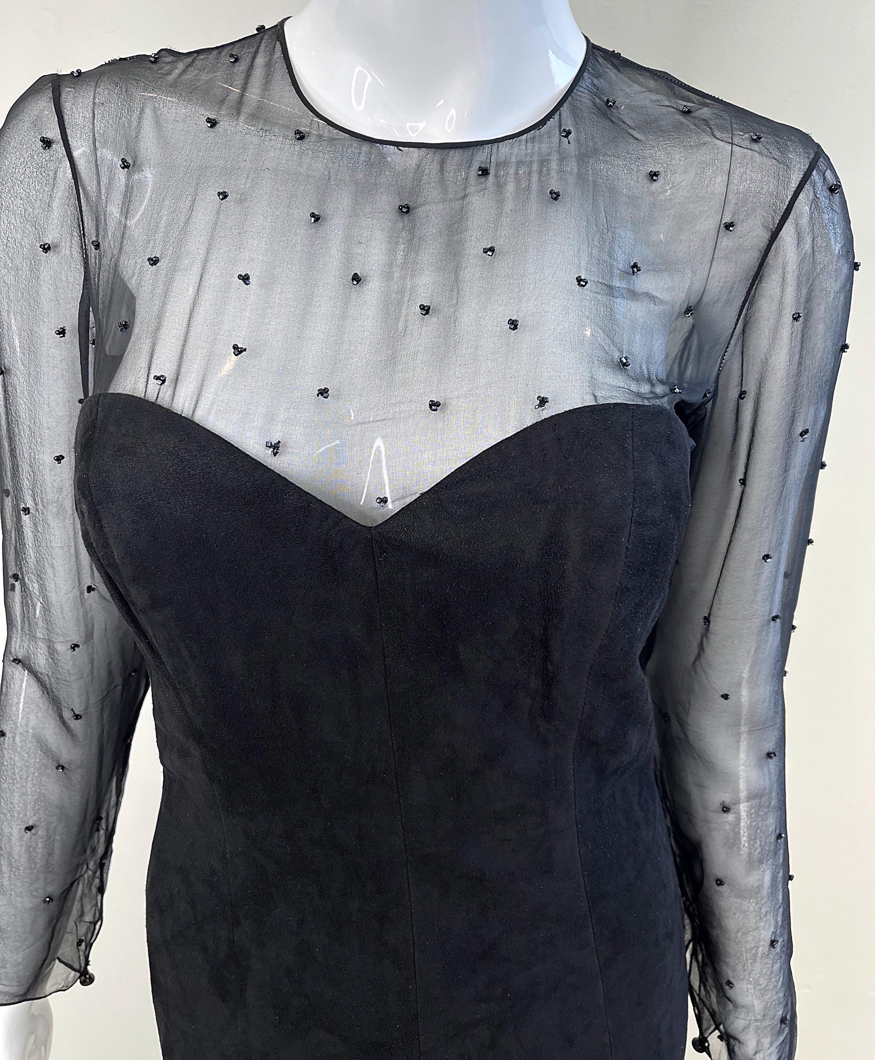 1990s Vakko Taglia 4 Nero Pelle Scamosciata Chiffon Perline Vintage 90s Bodycon Dress in vendita 1
