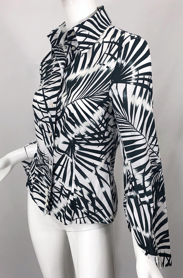 1990s Valentino Black and White Palm Print Cotton Long Bell Sleeve Shirt Blouse For Sale 5