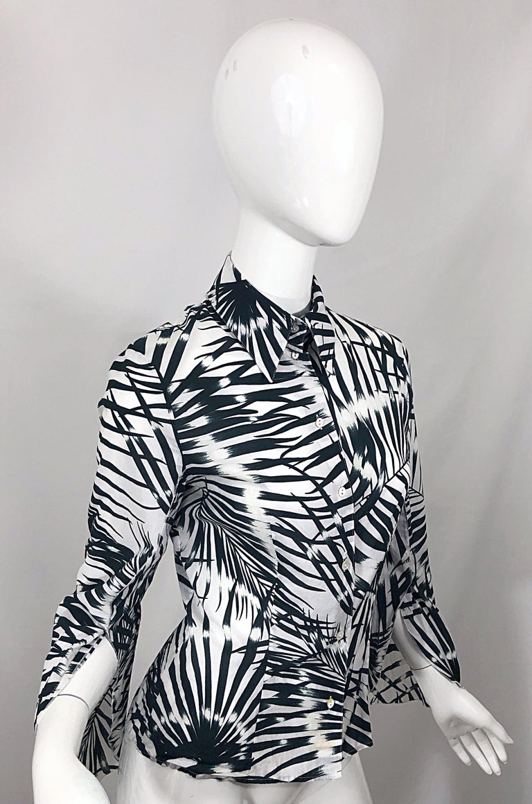 1990s Valentino Black and White Palm Print Cotton Long Bell Sleeve Shirt Blouse For Sale 7