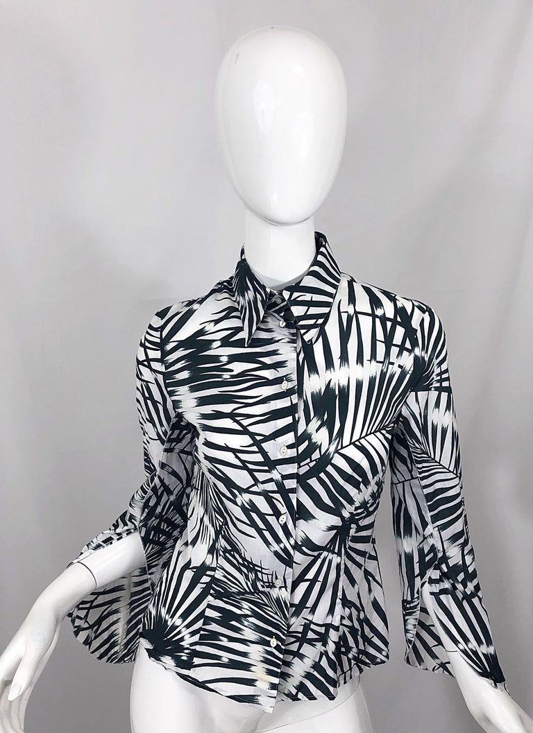 1990s Valentino Black and White Palm Print Cotton Long Bell Sleeve Shirt Blouse For Sale 10