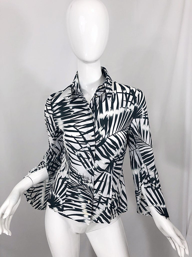 1990s Valentino Black and White Palm Print Cotton Long Bell Sleeve Shirt Blouse For Sale 12