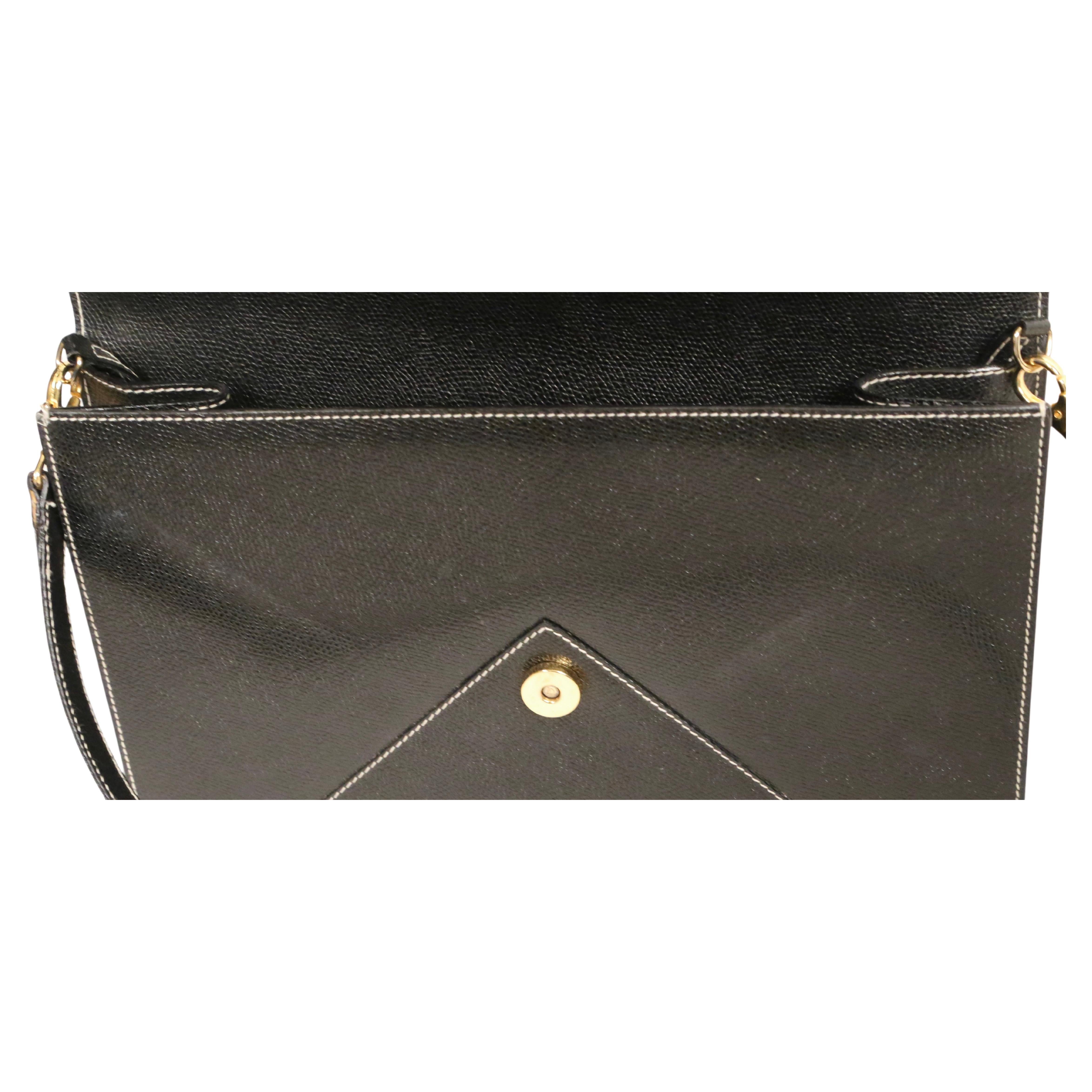  1990's VALENTINO black textured leather convertible 'envelope' clutch bag For Sale 1