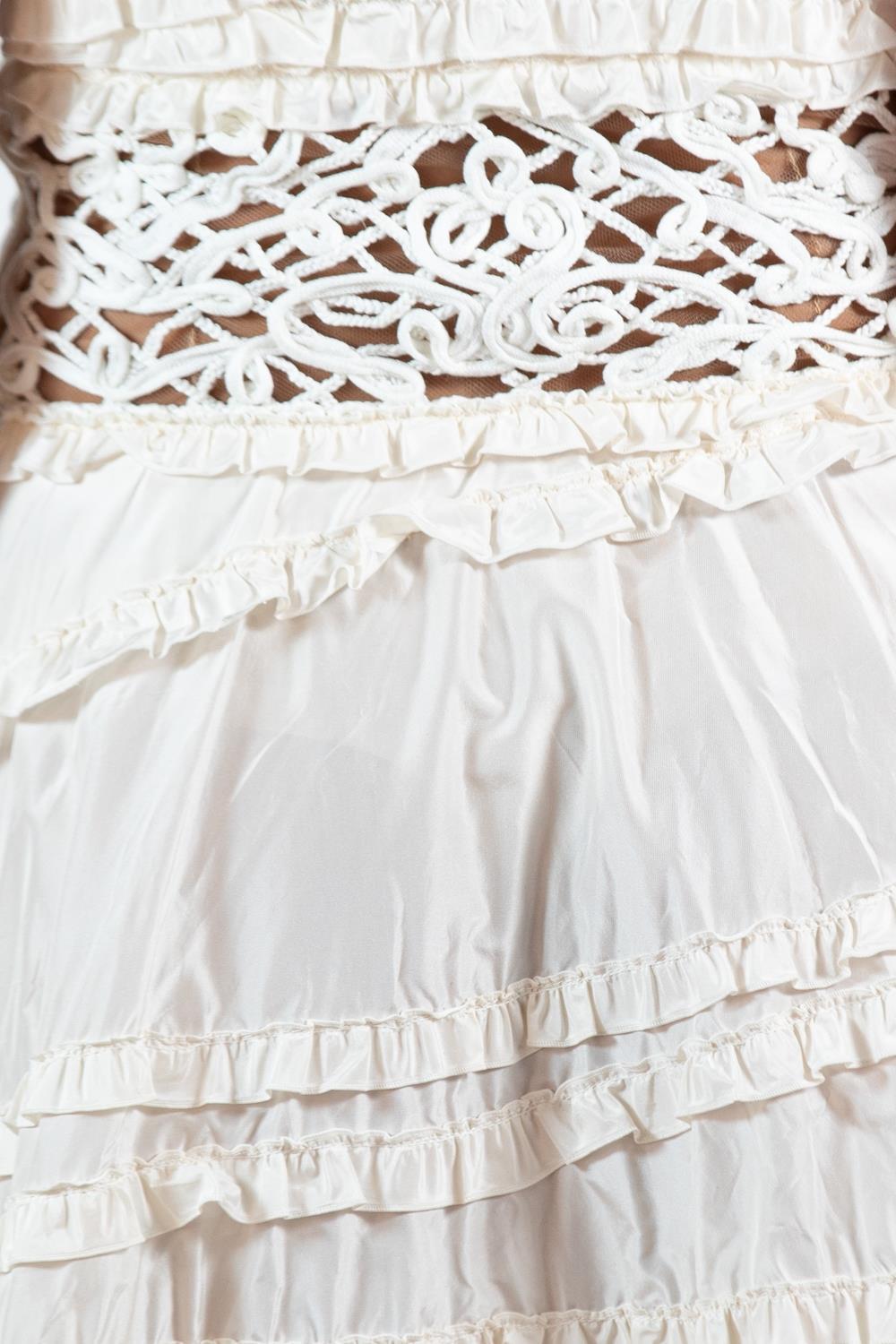 1990S Valentino Cream Ruffled Silk Taffeta & Lace Cocktail Dress For Sale 4