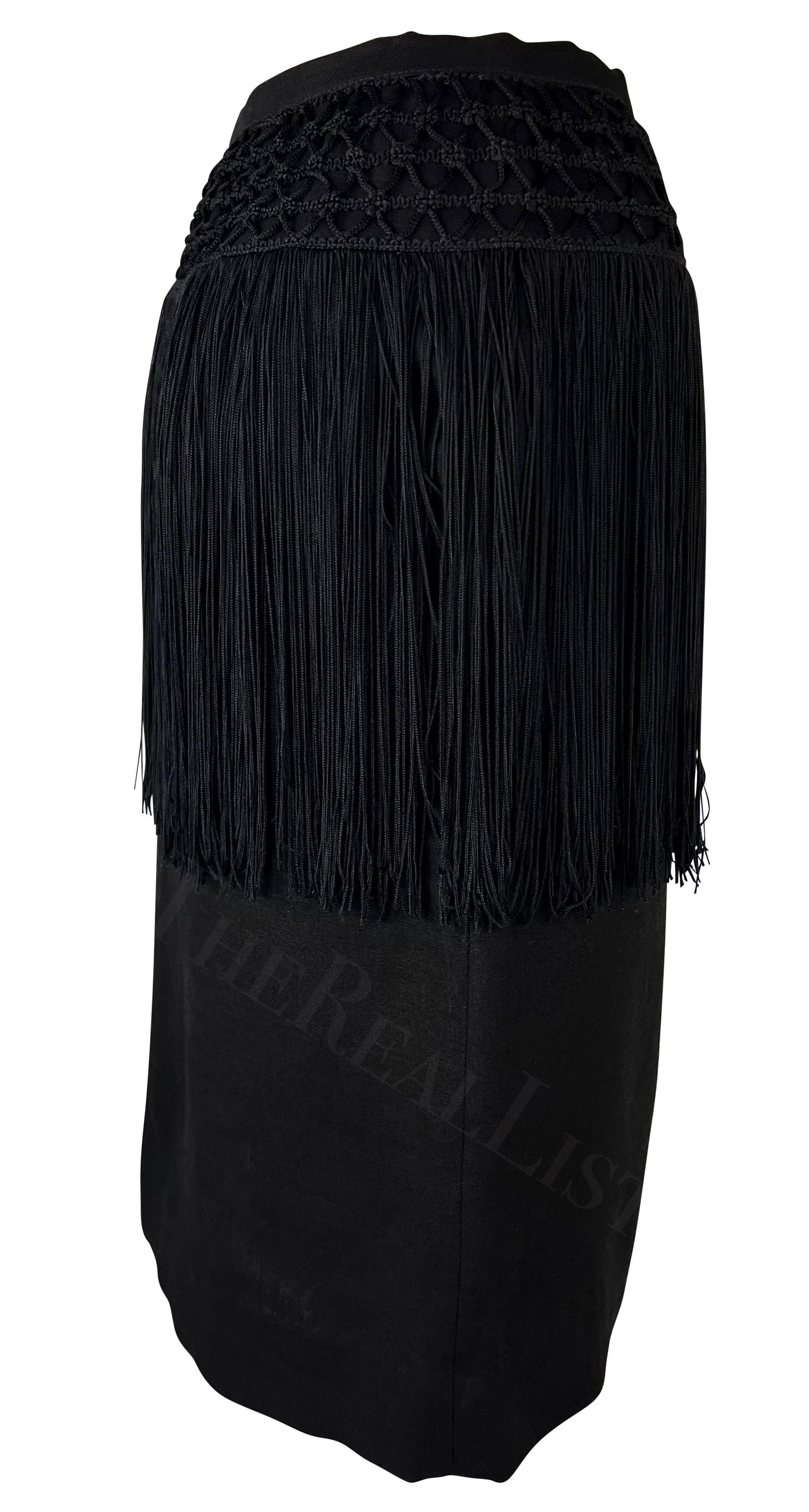 1990s Valentino Garavani Black Crochet Fringe Linen Pencil Skirt For Sale 2