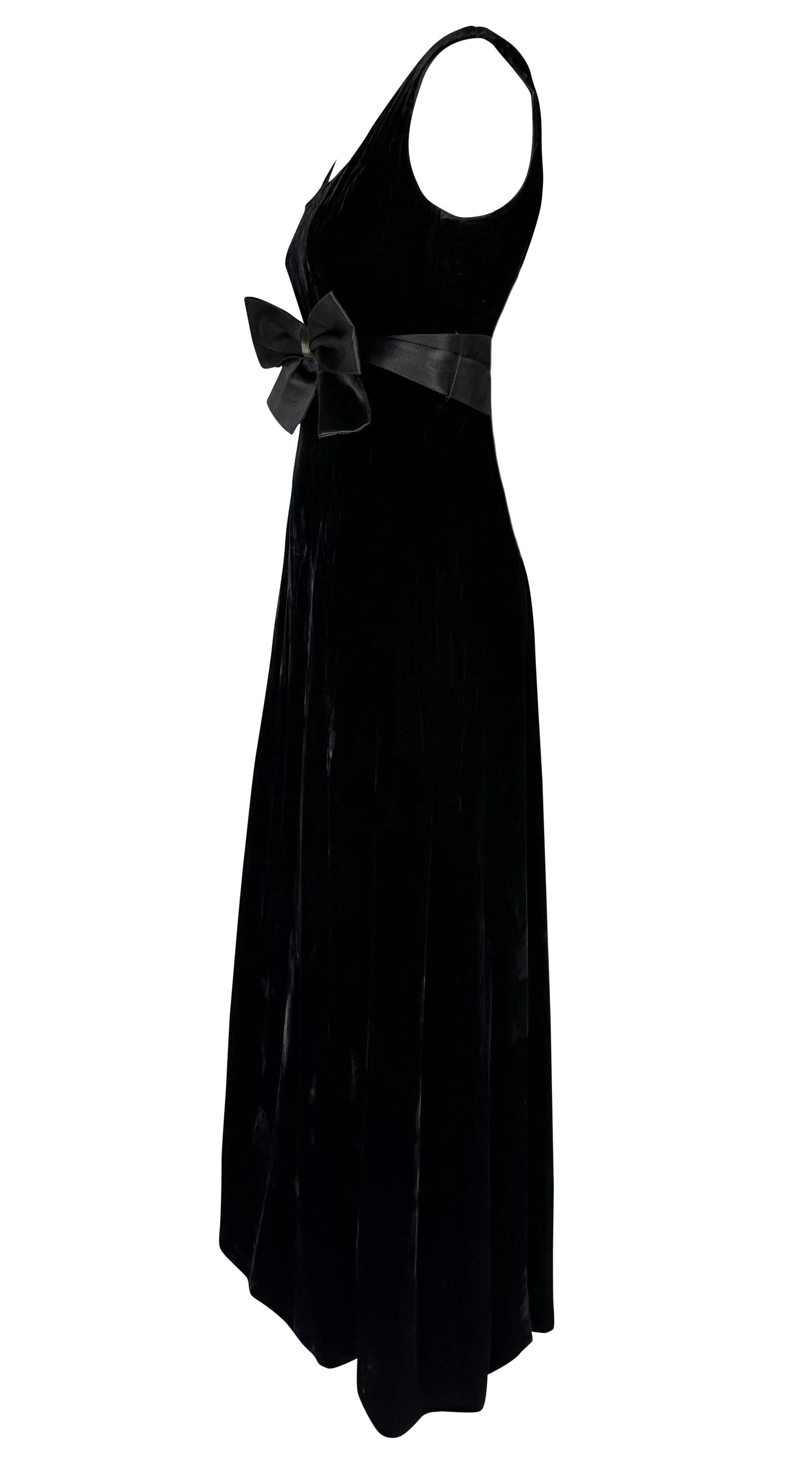 Women's 1990s Valentino Garavani Black Velvet Satin Bow Flare Sleeveless Evening Gown For Sale