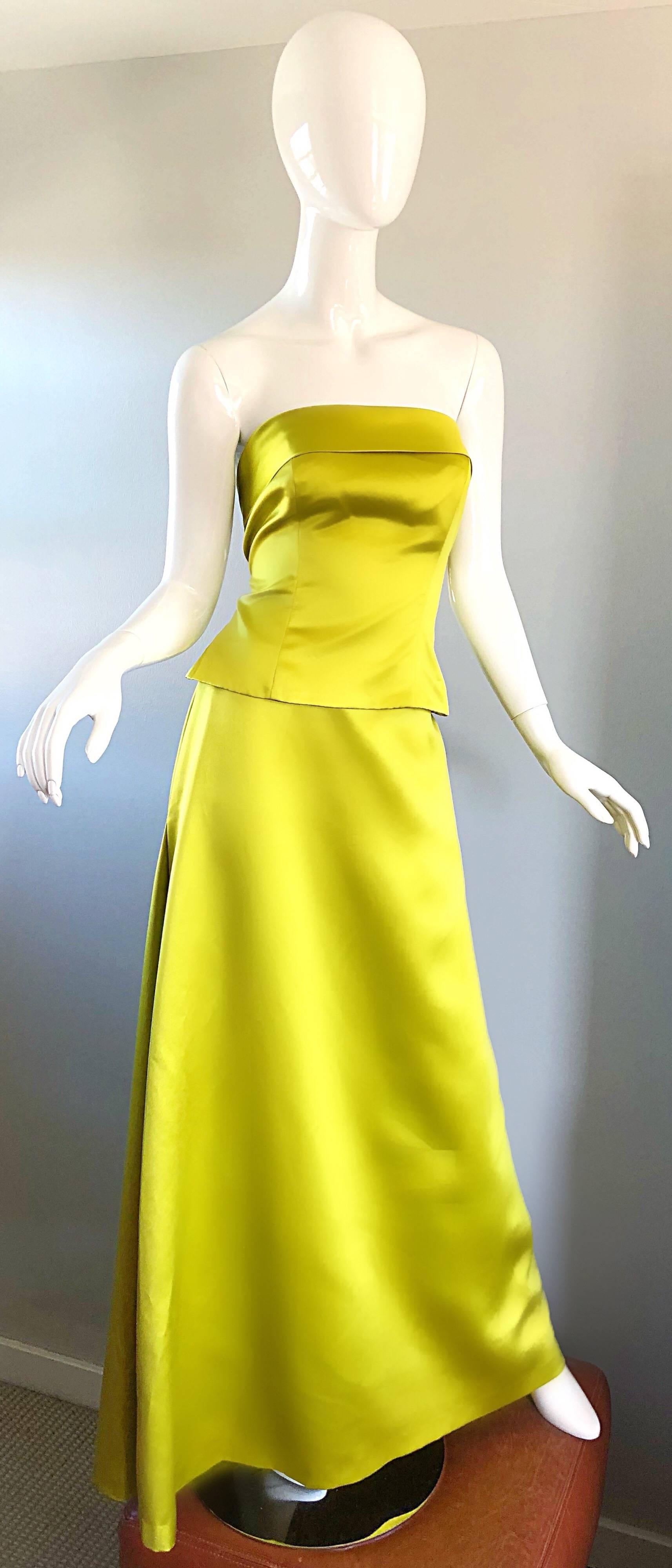 1990s Vera Wang Chartreuse Yellow Green Two Piece Satin Evening Gown Ensemble In Excellent Condition In San Diego, CA